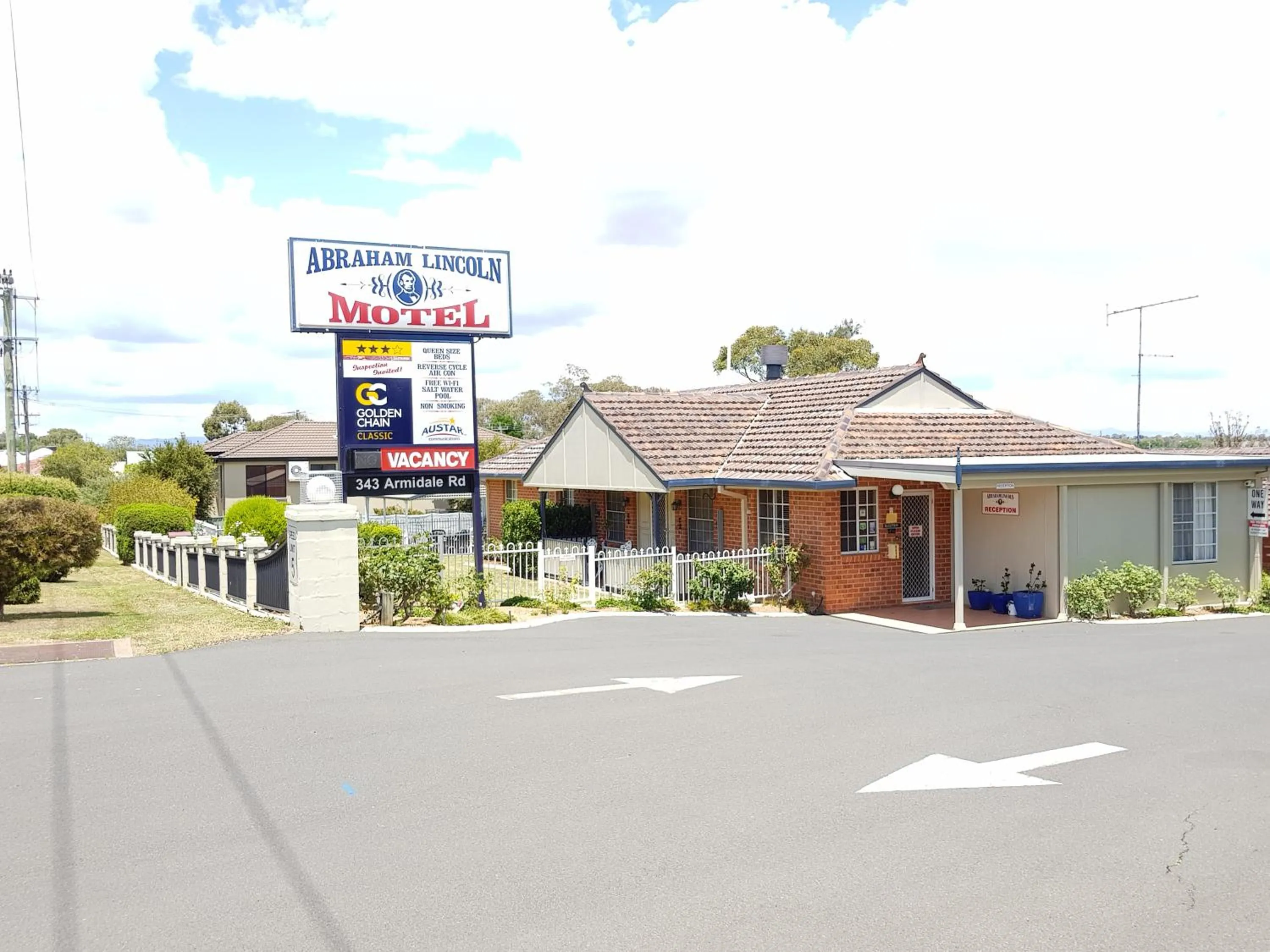 Property logo or sign in Abraham Lincoln Motel