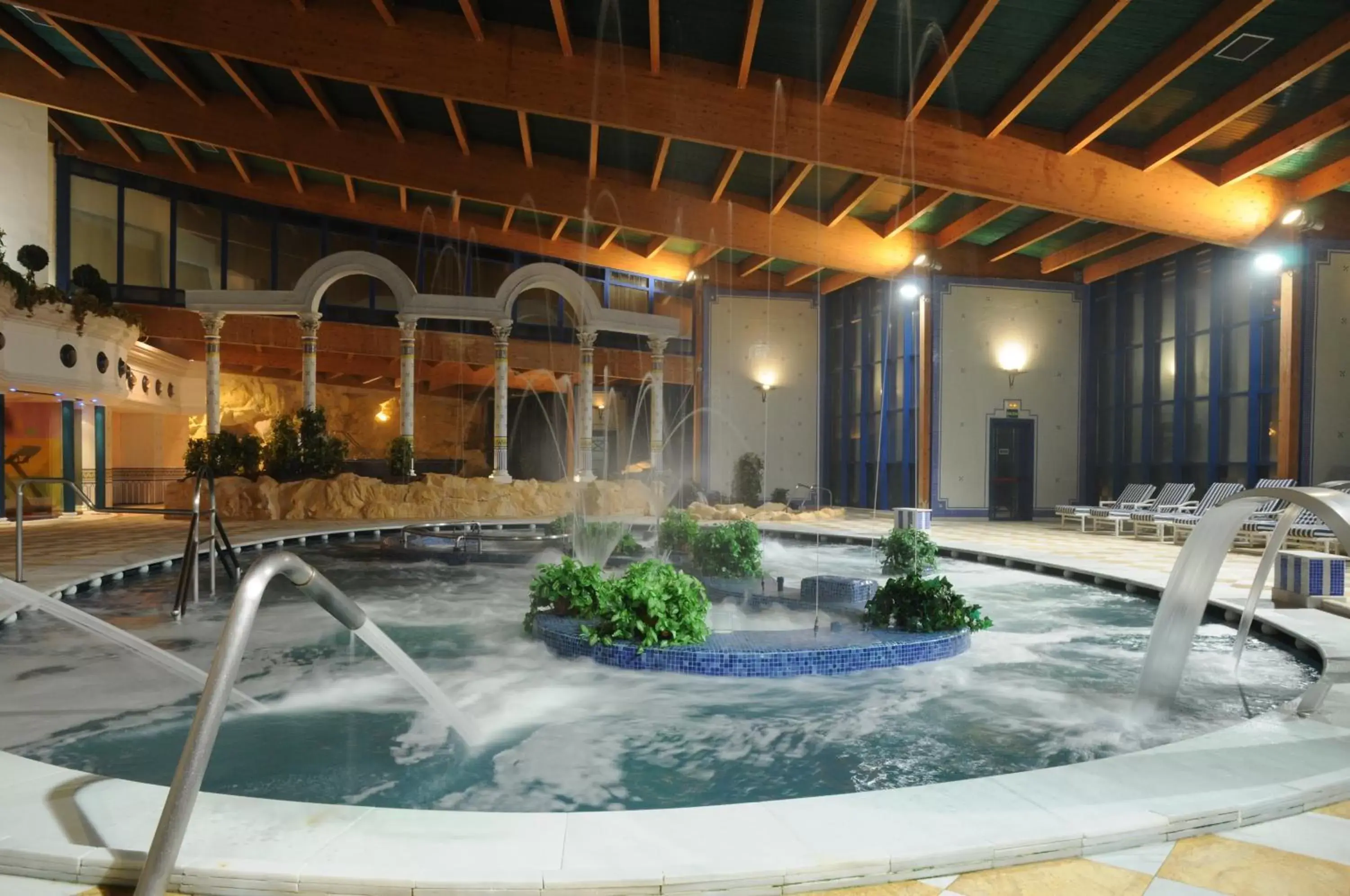 Spa and wellness centre/facilities, Swimming Pool in Beatriz Costa & Spa