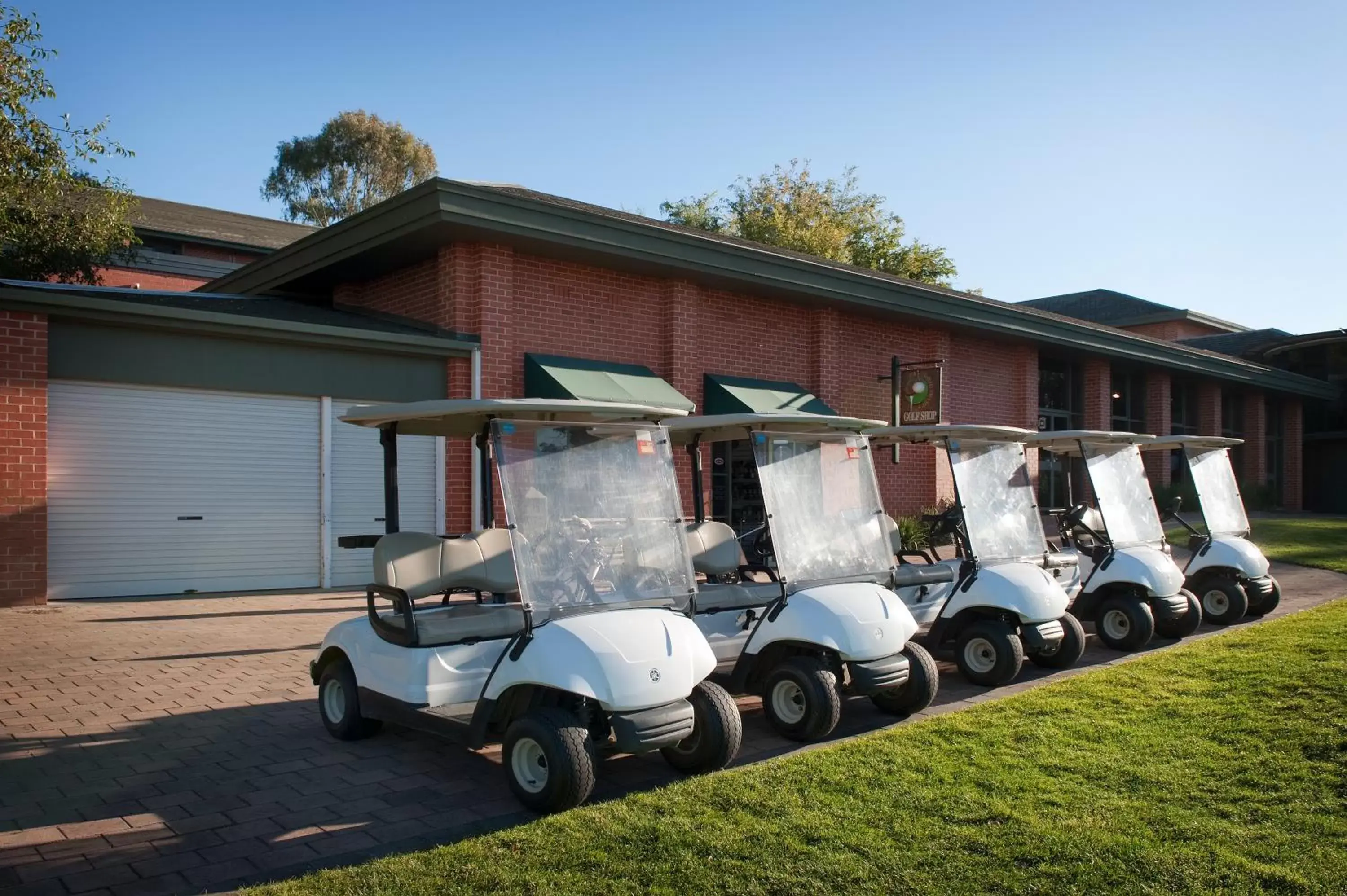 Golfcourse, Property Building in Country Club Tasmania