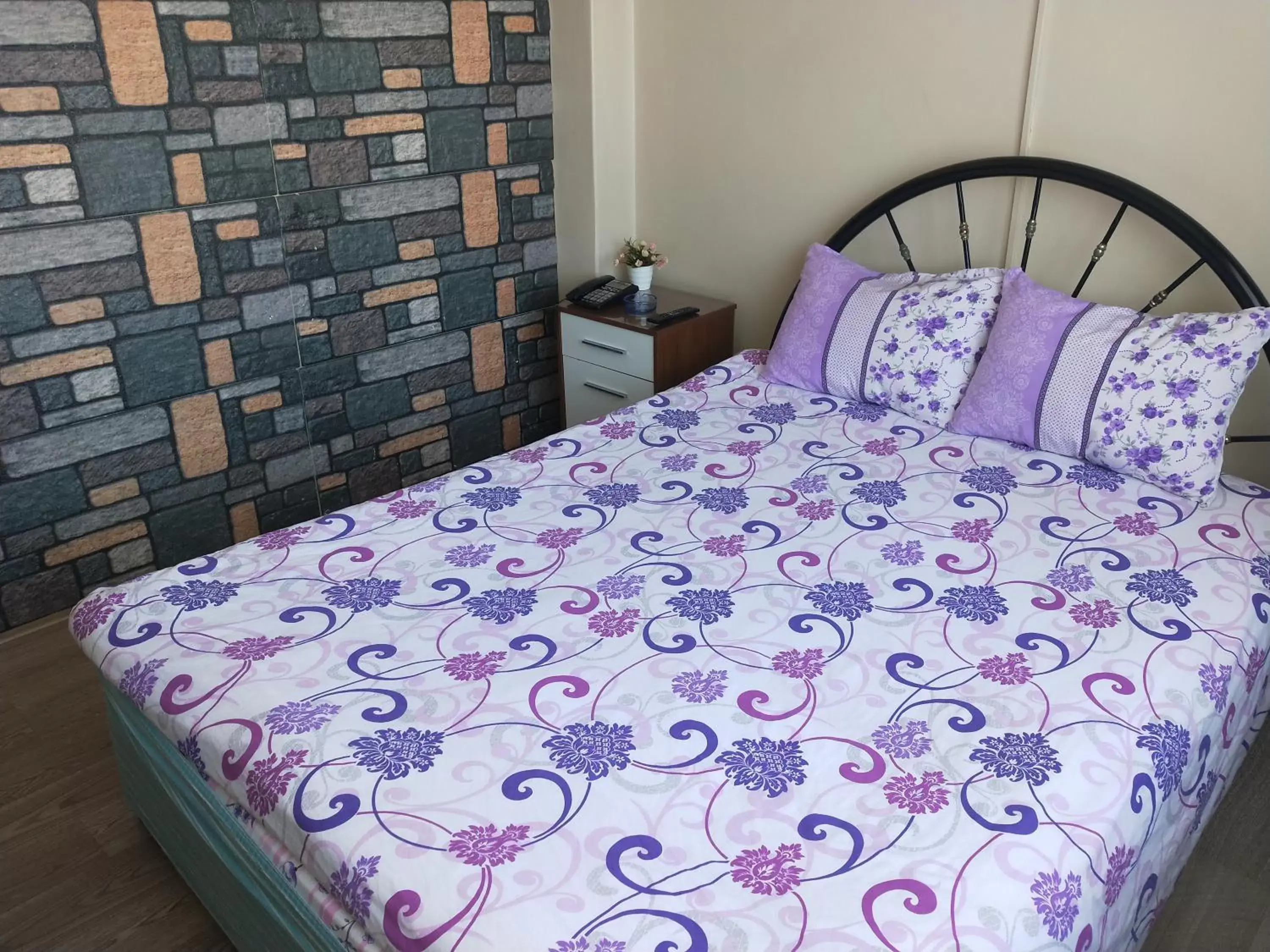 Large Single Room in OTEL ÇINAR Large Single Room in OTEL ÇINAR