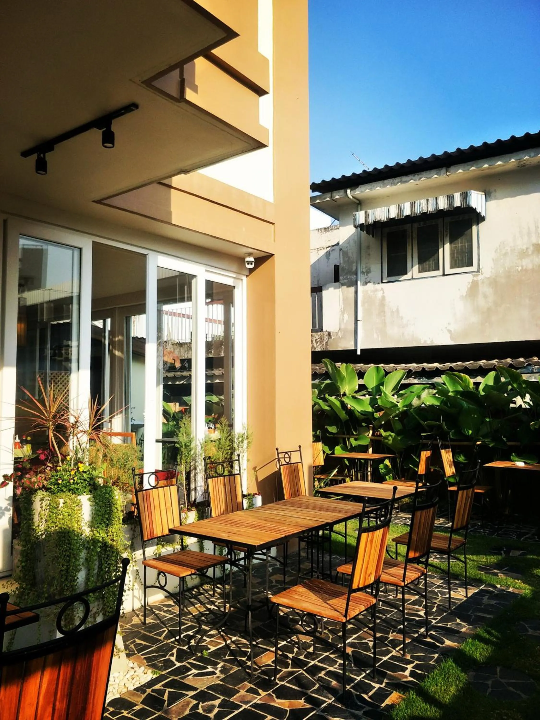 Restaurant/places to eat in The Signature Hotel @ Thapae