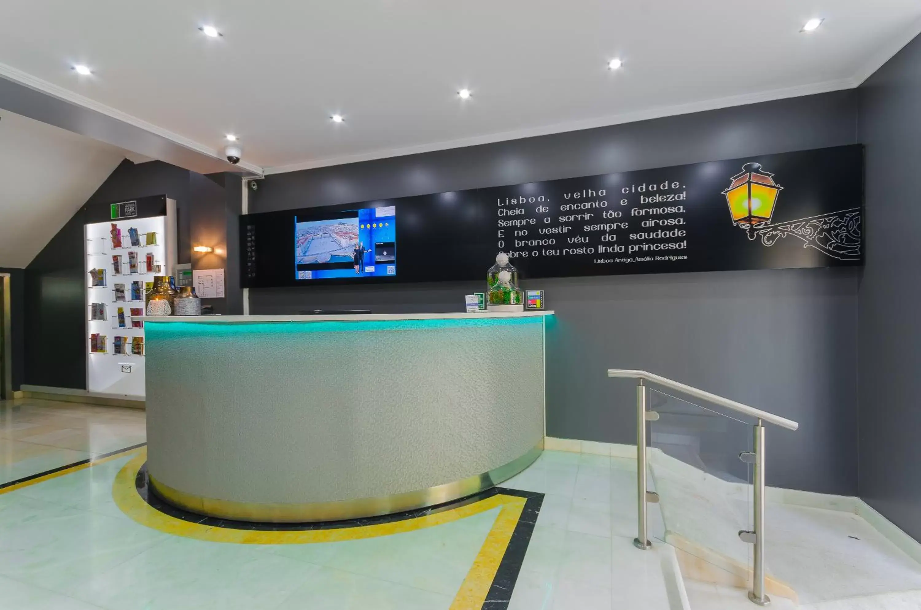 Lobby or reception, Lounge/Bar in Hotel Avenida Park