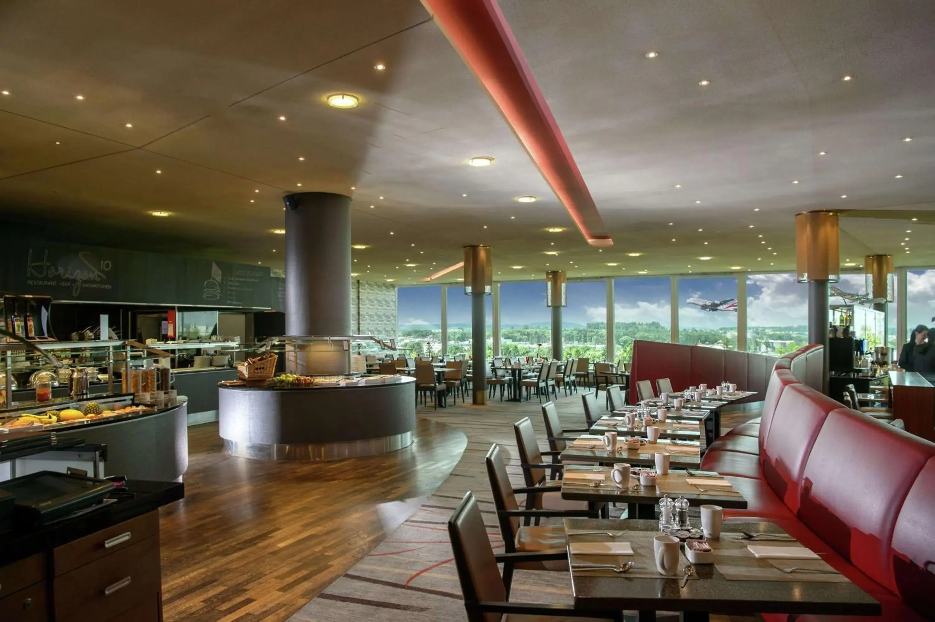 Breakfast, Restaurant/Places to Eat in Hilton Zurich Airport