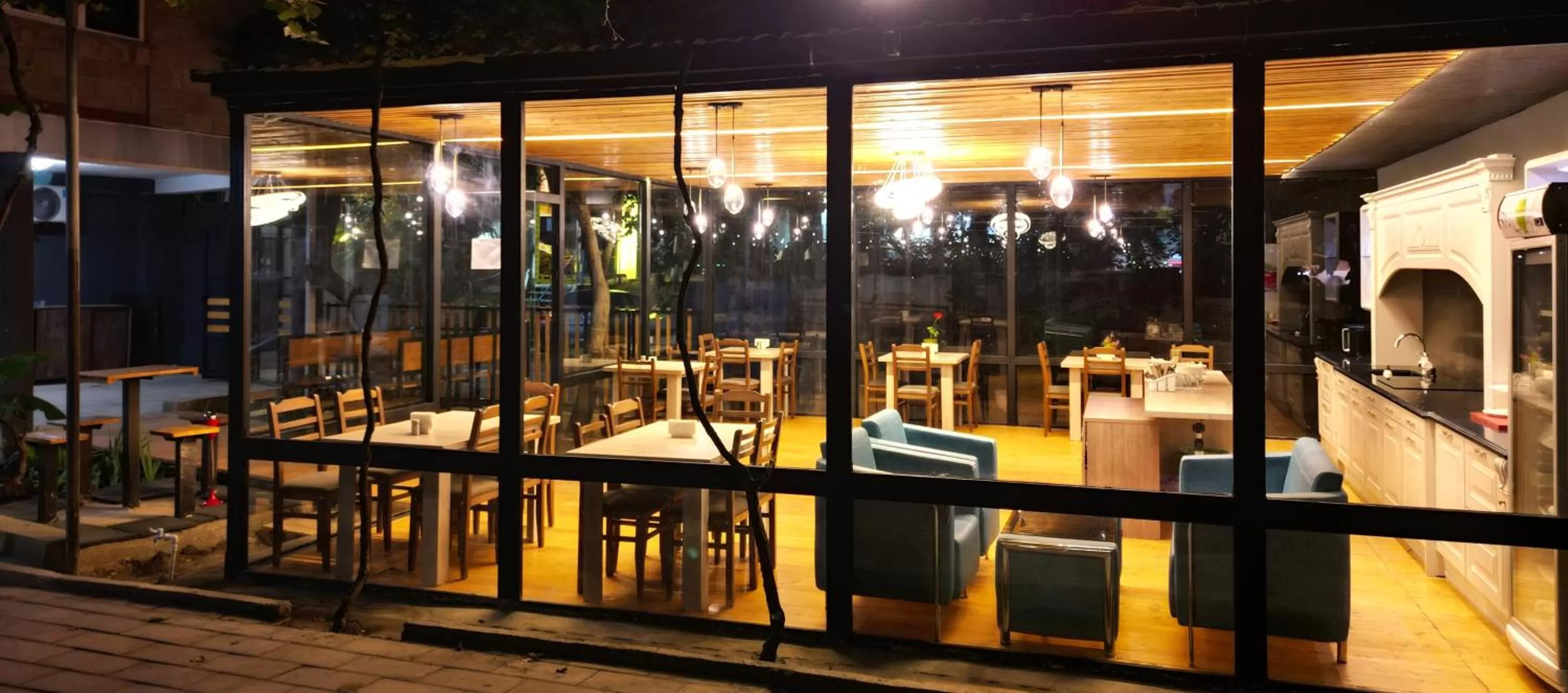 Restaurant/places to eat in Hotel Salosi