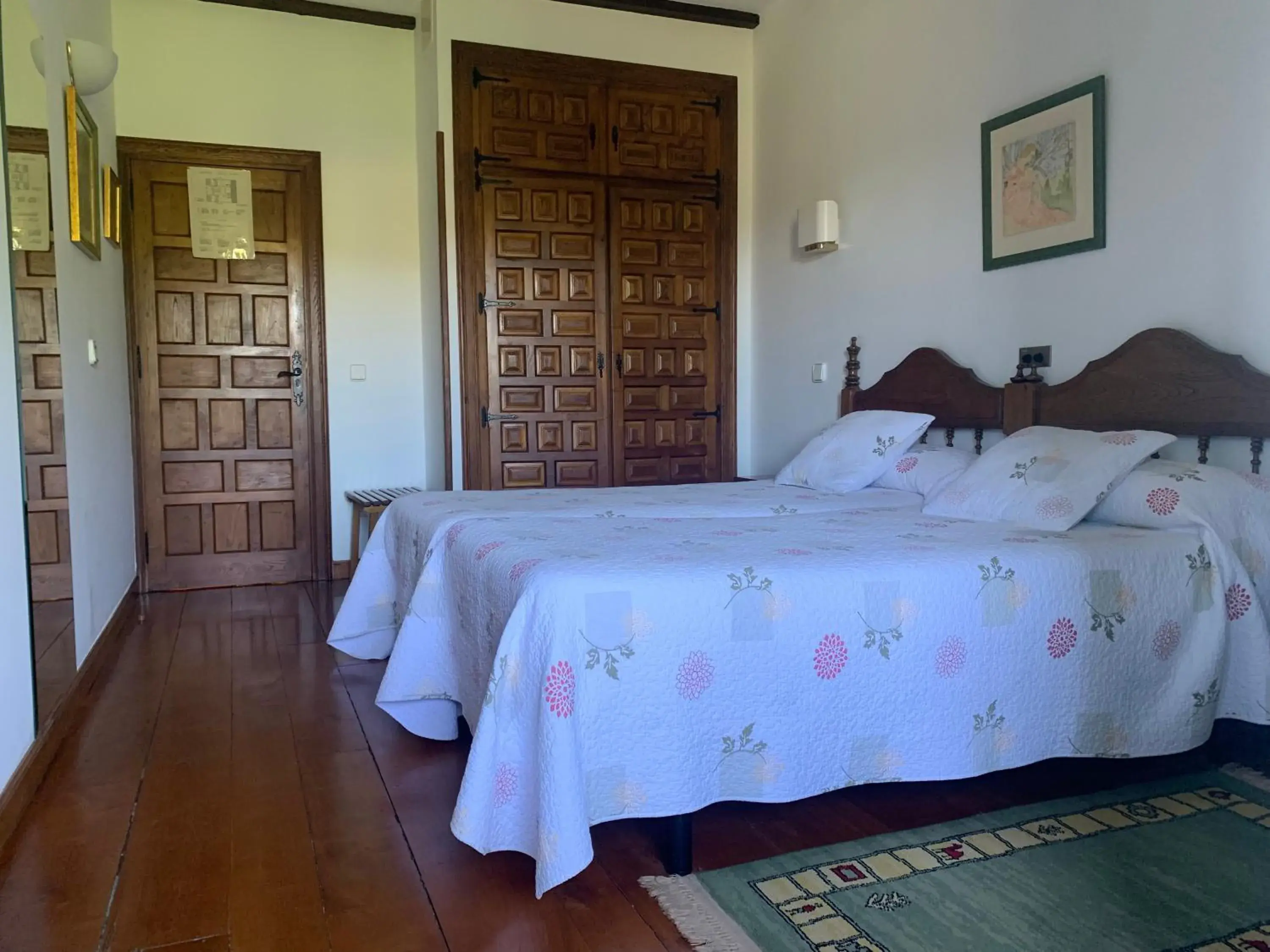 Photo of the whole room, Bed in Hotel Siglo XVIII