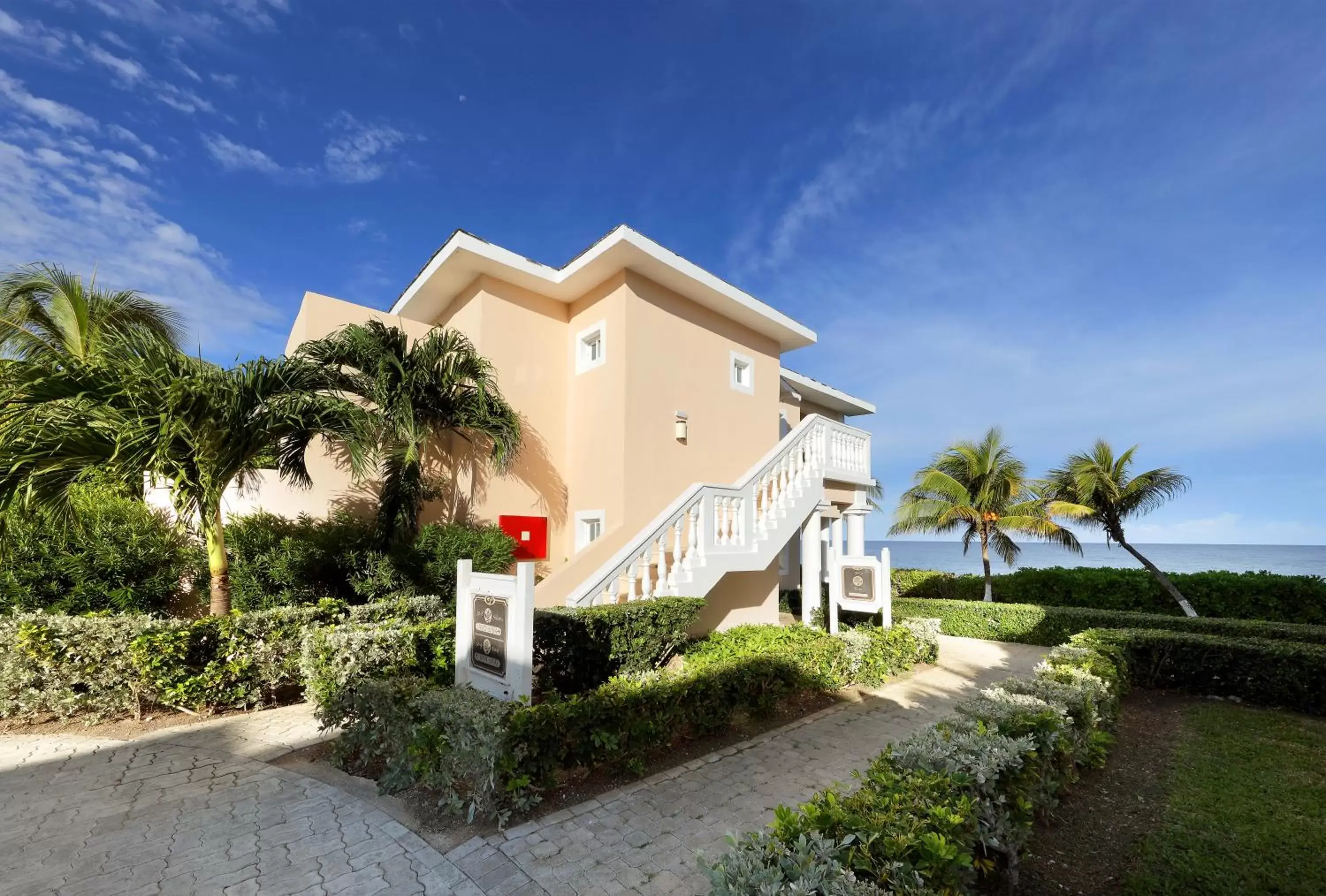 Property building in Grand Palladium Lady Hamilton Resort & Spa - All Inclusive Property building in Grand Palladium Lady Hamilton Resort & Spa - All Inclusive