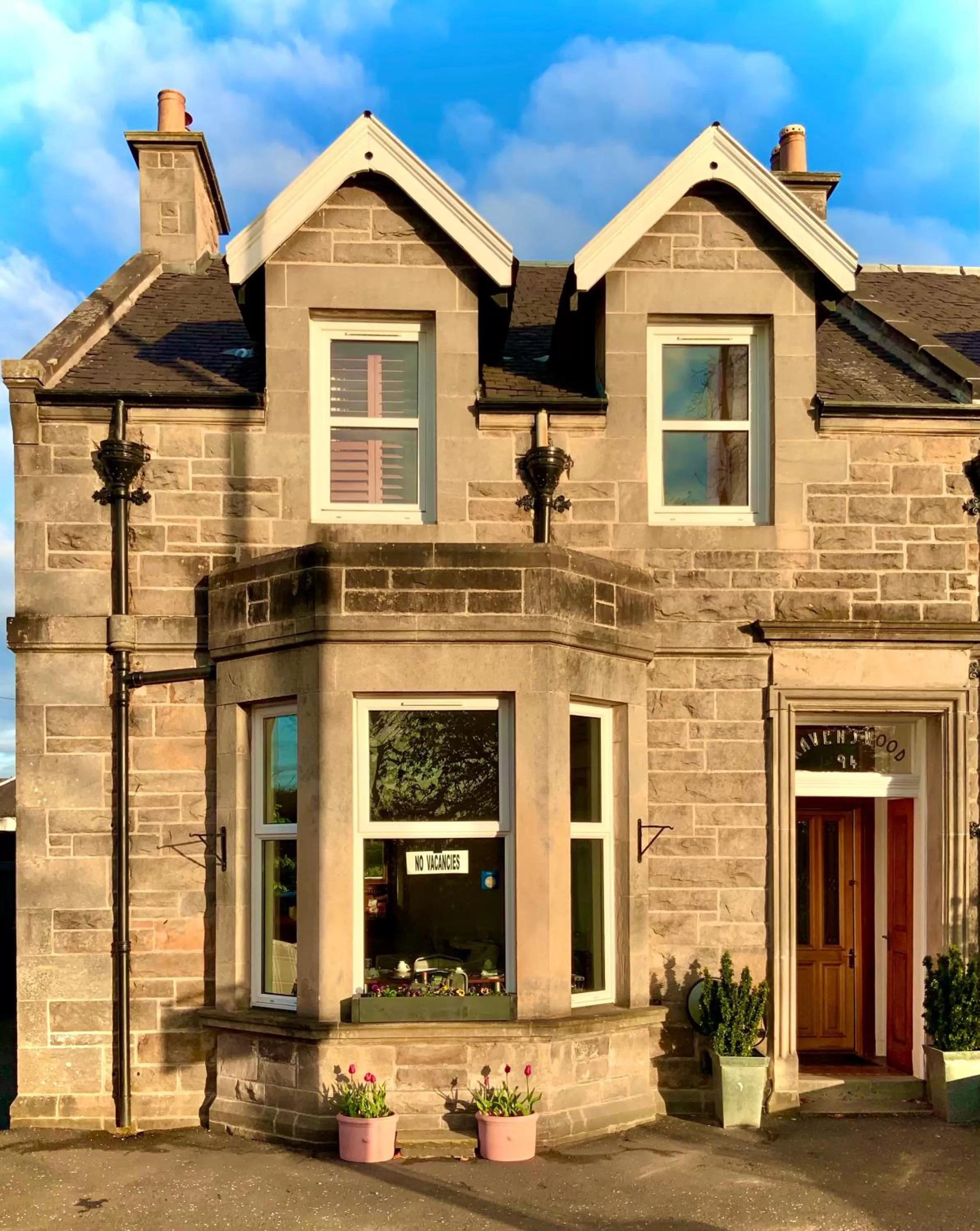 Property building in Ravenswood Guest House