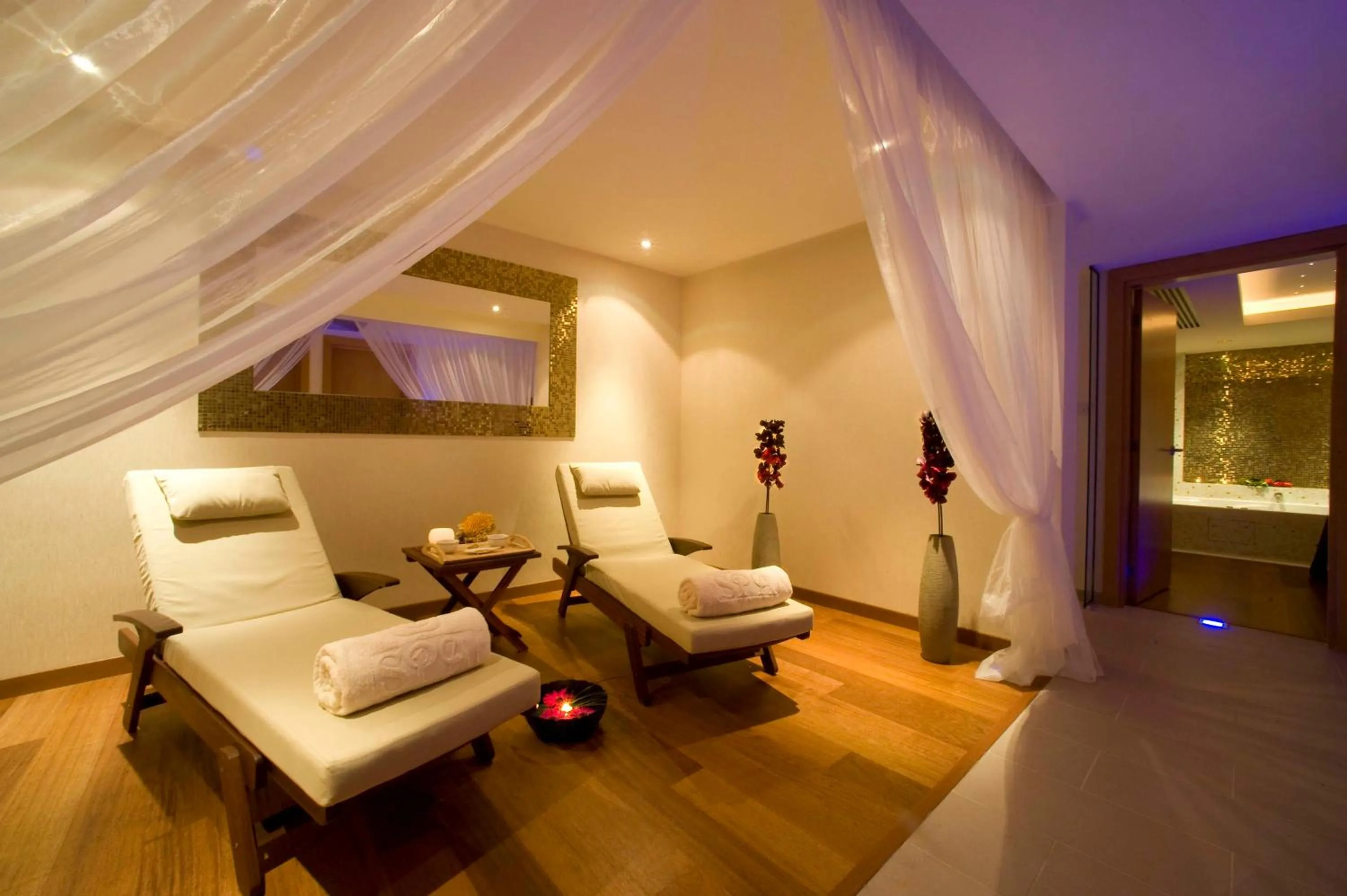 Spa and wellness centre/facilities, Bed in Constantinou Bros Asimina Suites Hotel