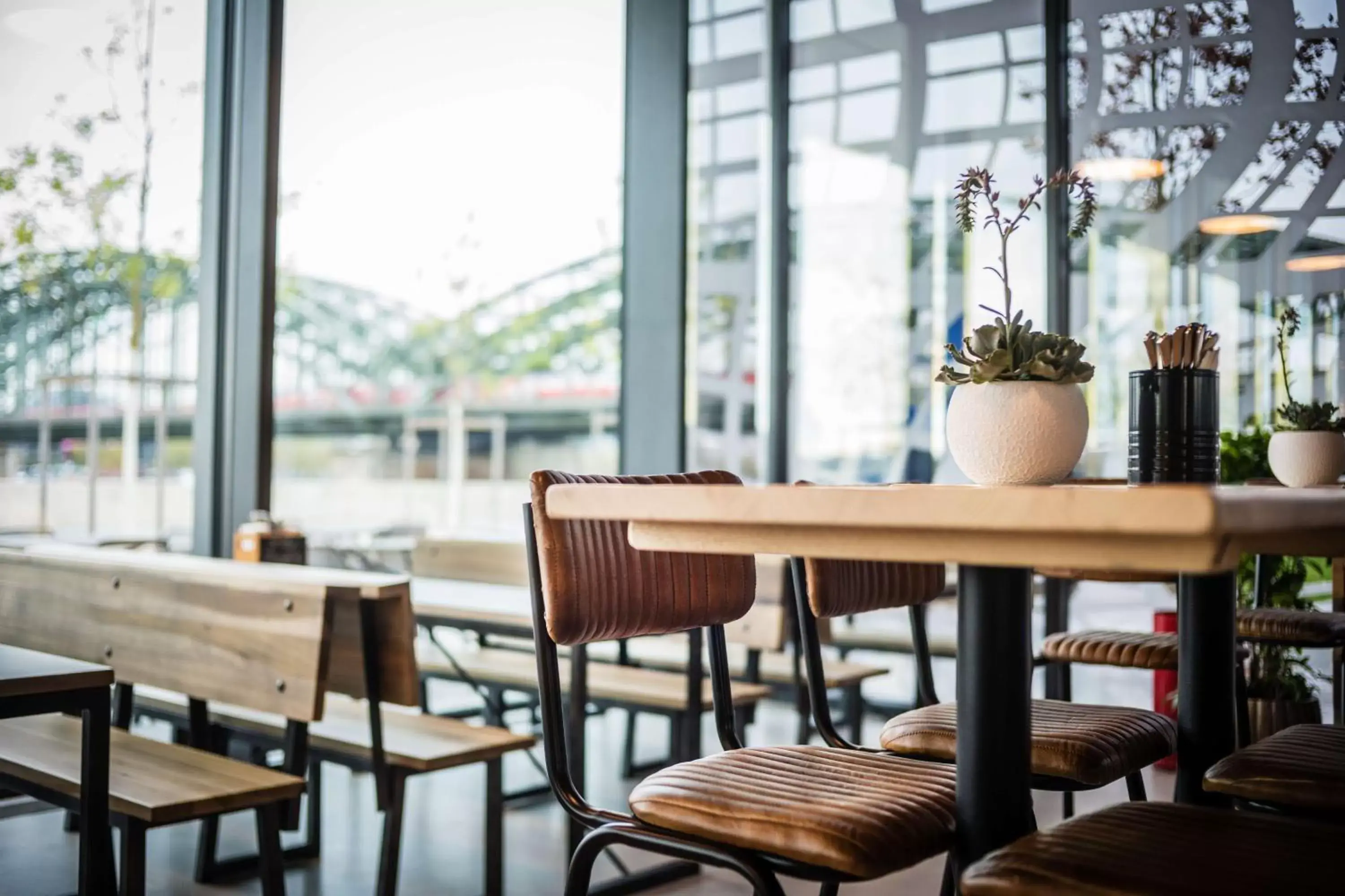 Restaurant/places to eat in Hyatt Regency Köln Restaurant/places to eat in Hyatt Regency Köln