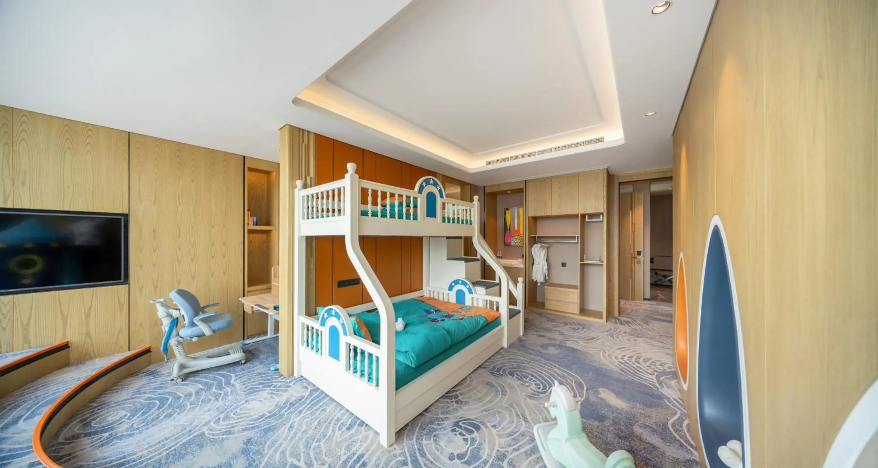 Family Adventure Suite, Club level, 2 Bedroom Larger Suite in Le Meridien Xi'an Chanba Family Adventure Suite, Club level, 2 Bedroom Larger Suite in Le Meridien Xi'an Chanba