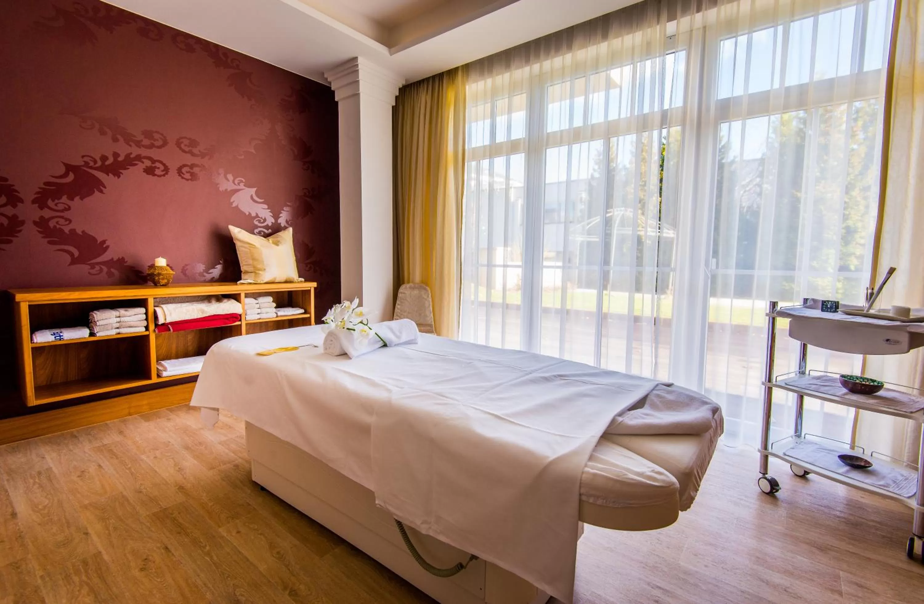Massage, Bed in Grandhotel Lienz Business-Wellness & Gourmet