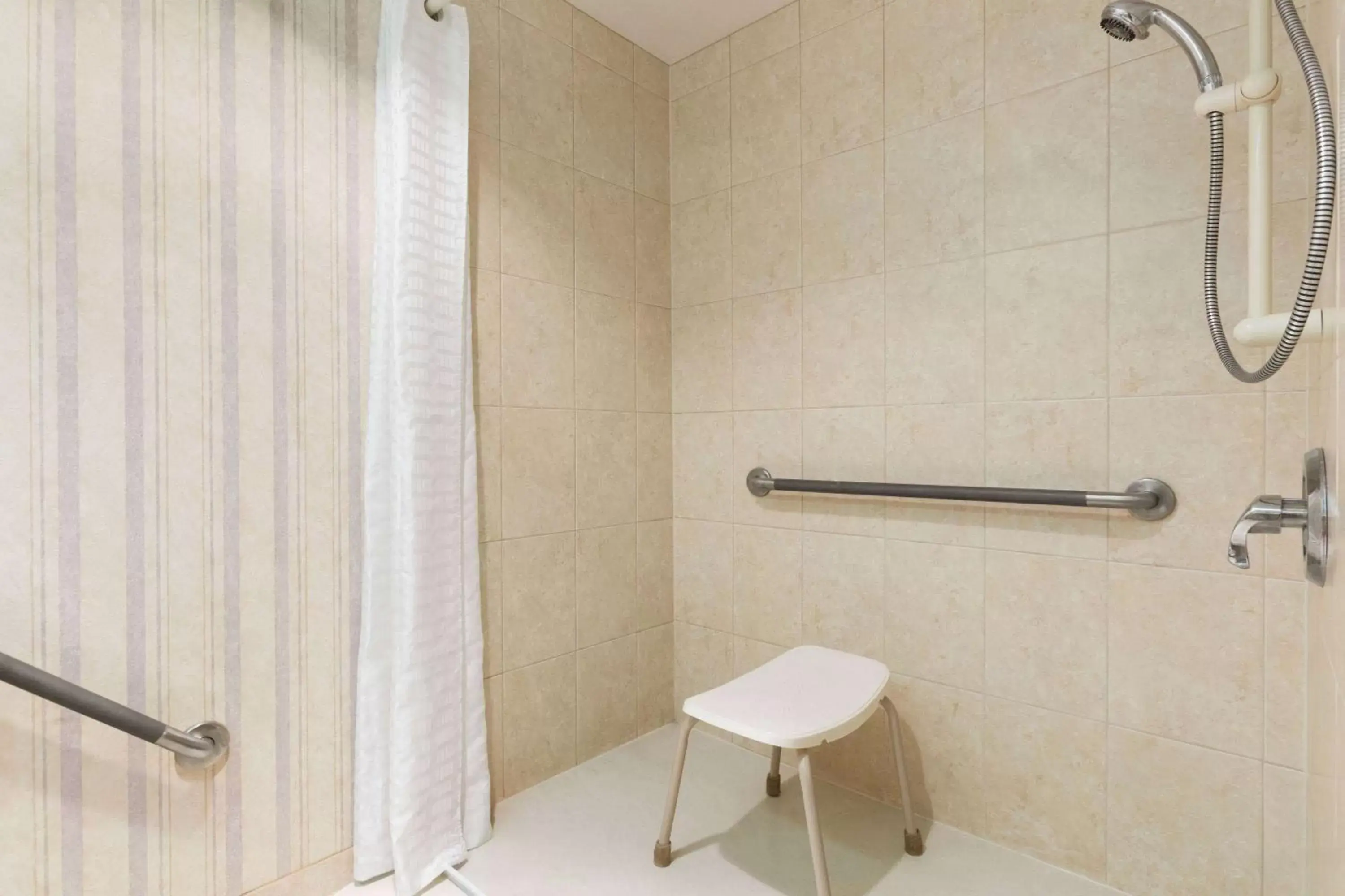 Bathroom in Travelodge by Wyndham Lloydminster Bathroom in Travelodge by Wyndham Lloydminster