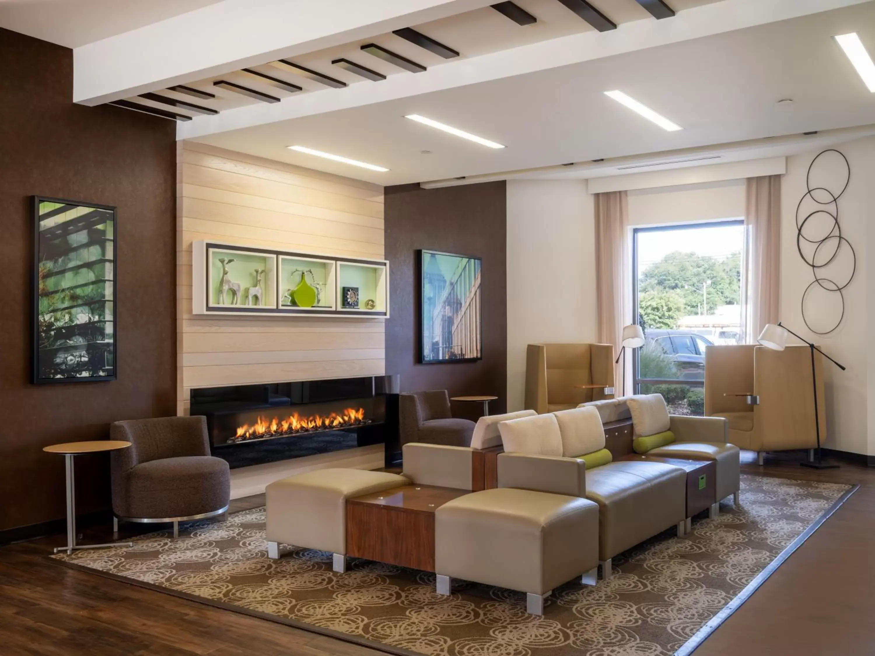 Property building, Seating Area in Holiday Inn Greensboro Coliseum, an IHG Hotel