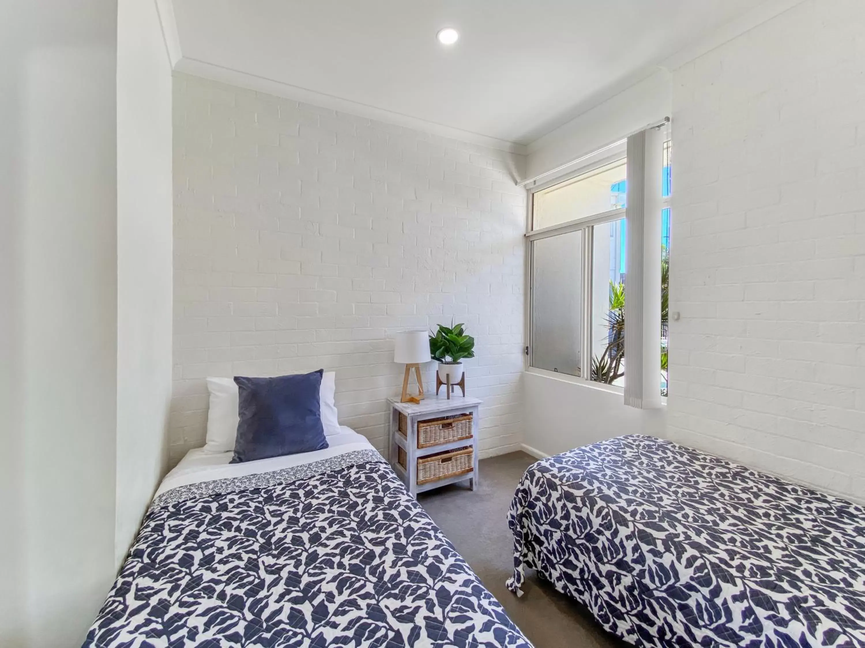Bedroom, Bed in Seashells Apartments Merimbula