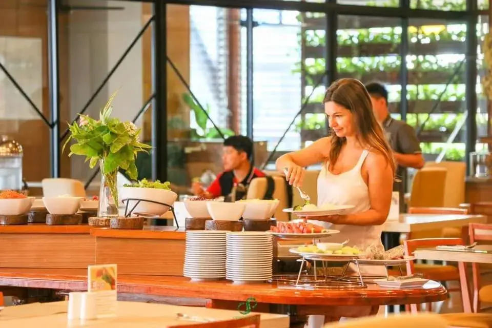 Breakfast in Crystal Jade Hotel Breakfast in Crystal Jade Hotel