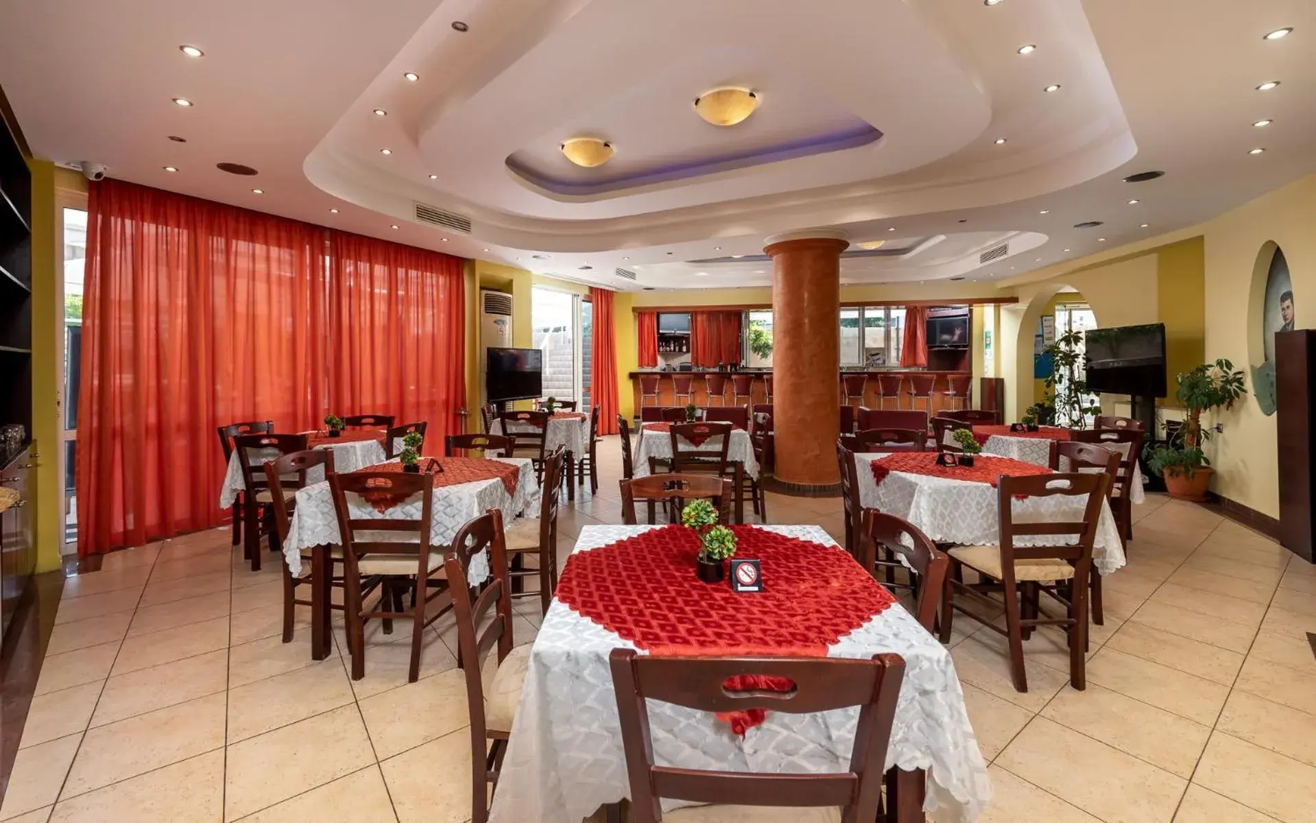 Communal lounge/ TV room, Restaurant/Places to Eat in Marine Congo Hotel