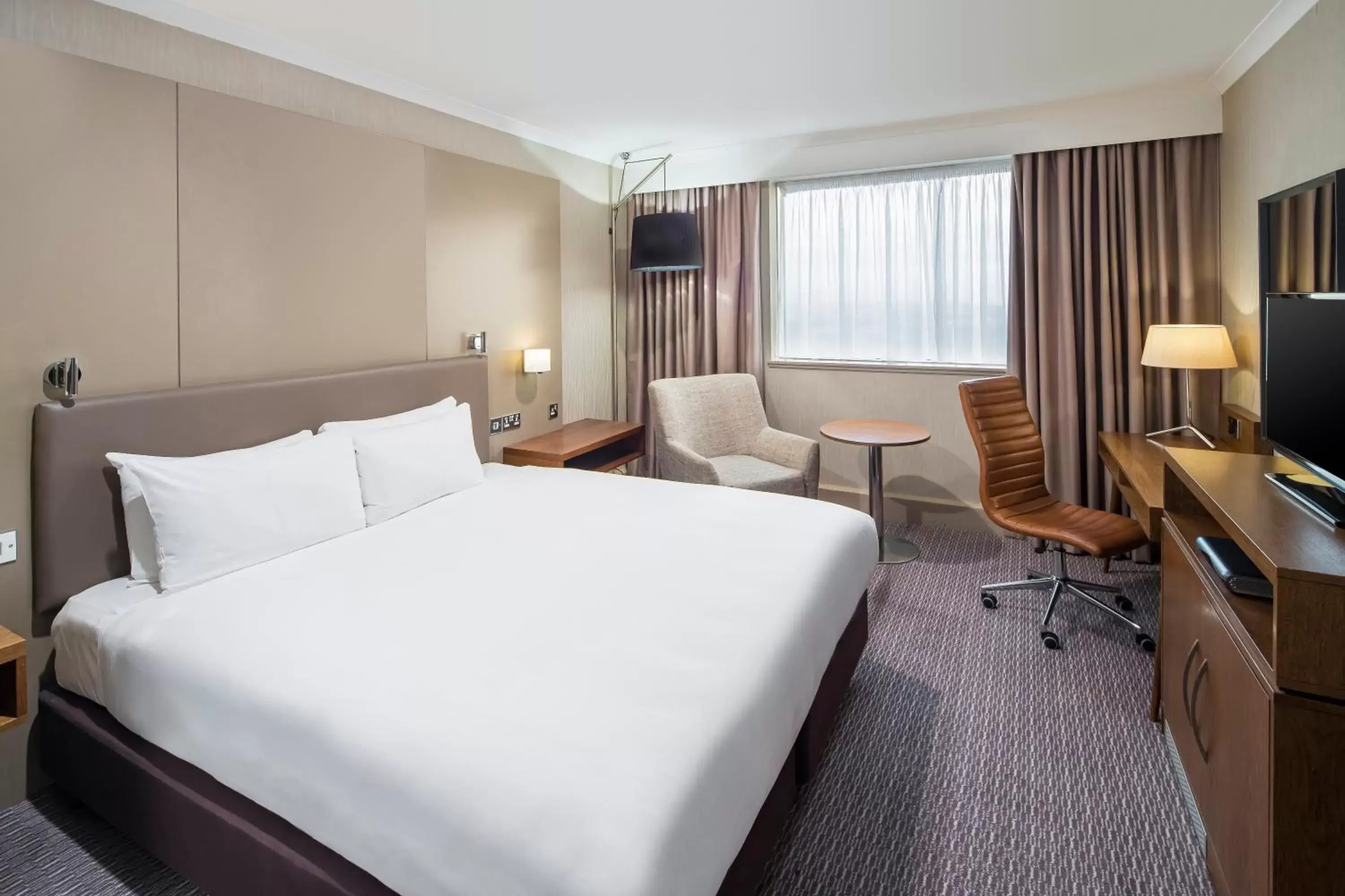 Photo of the whole room in Crowne Plaza Glasgow, an IHG Hotel