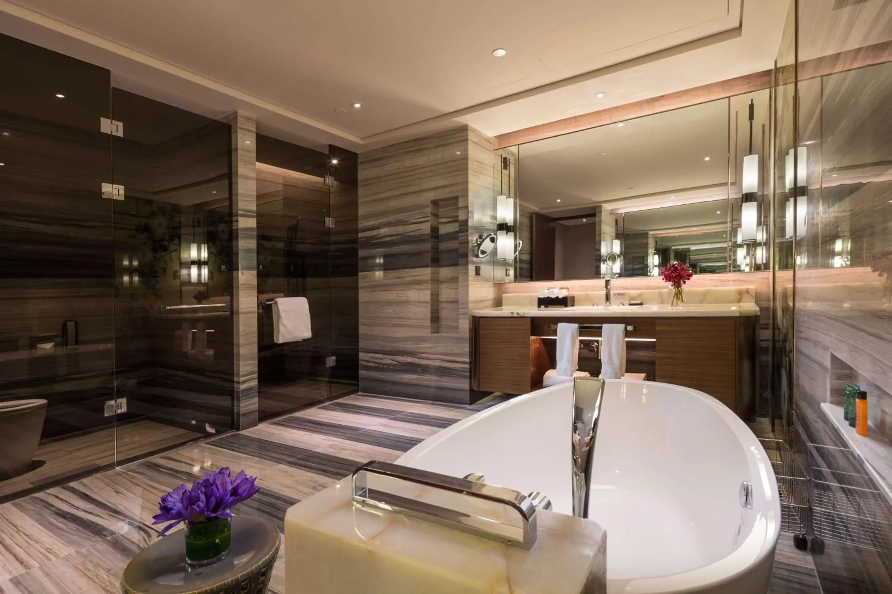 Bathroom in Hilton Urumqi Bathroom in Hilton Urumqi