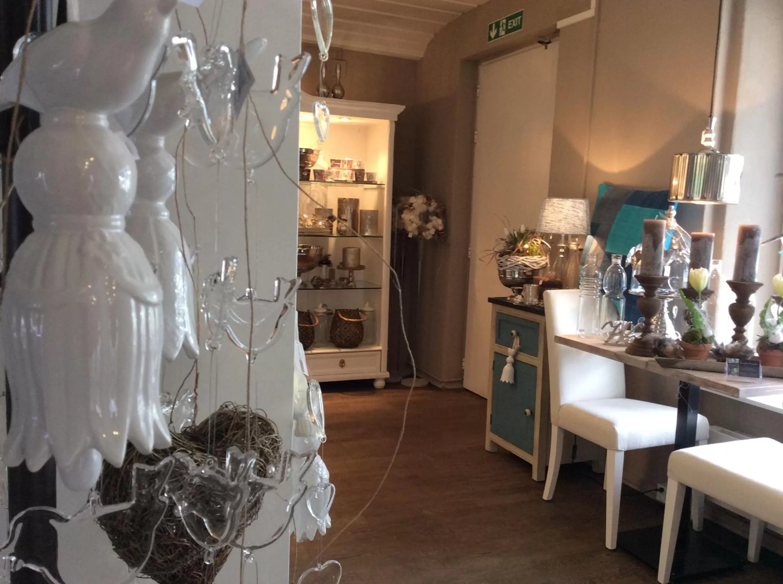 Property building in Landcafe mit Mini Hotel