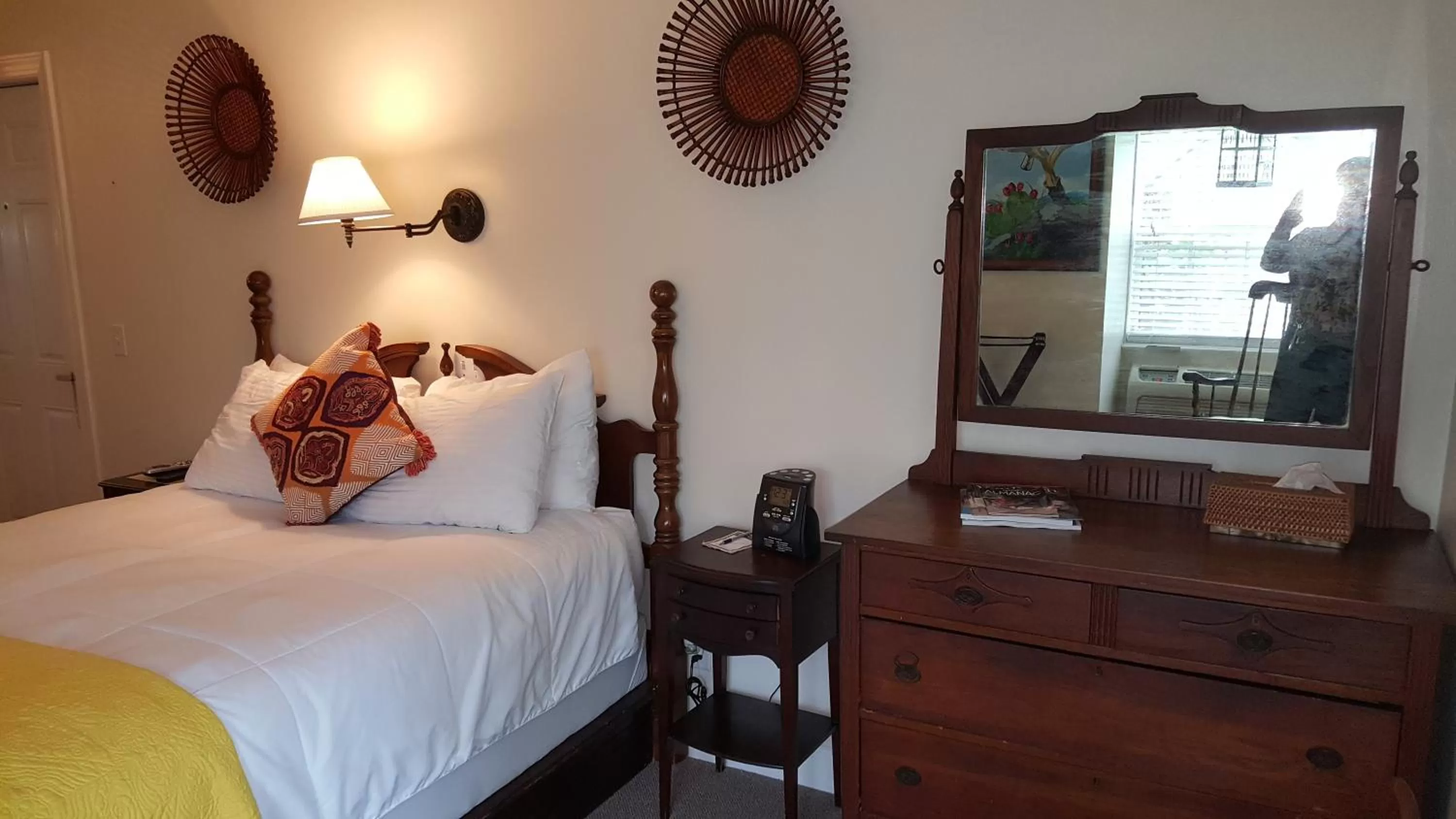Photo of the whole room, Bed in The Caribbean Court Boutique Hotel
