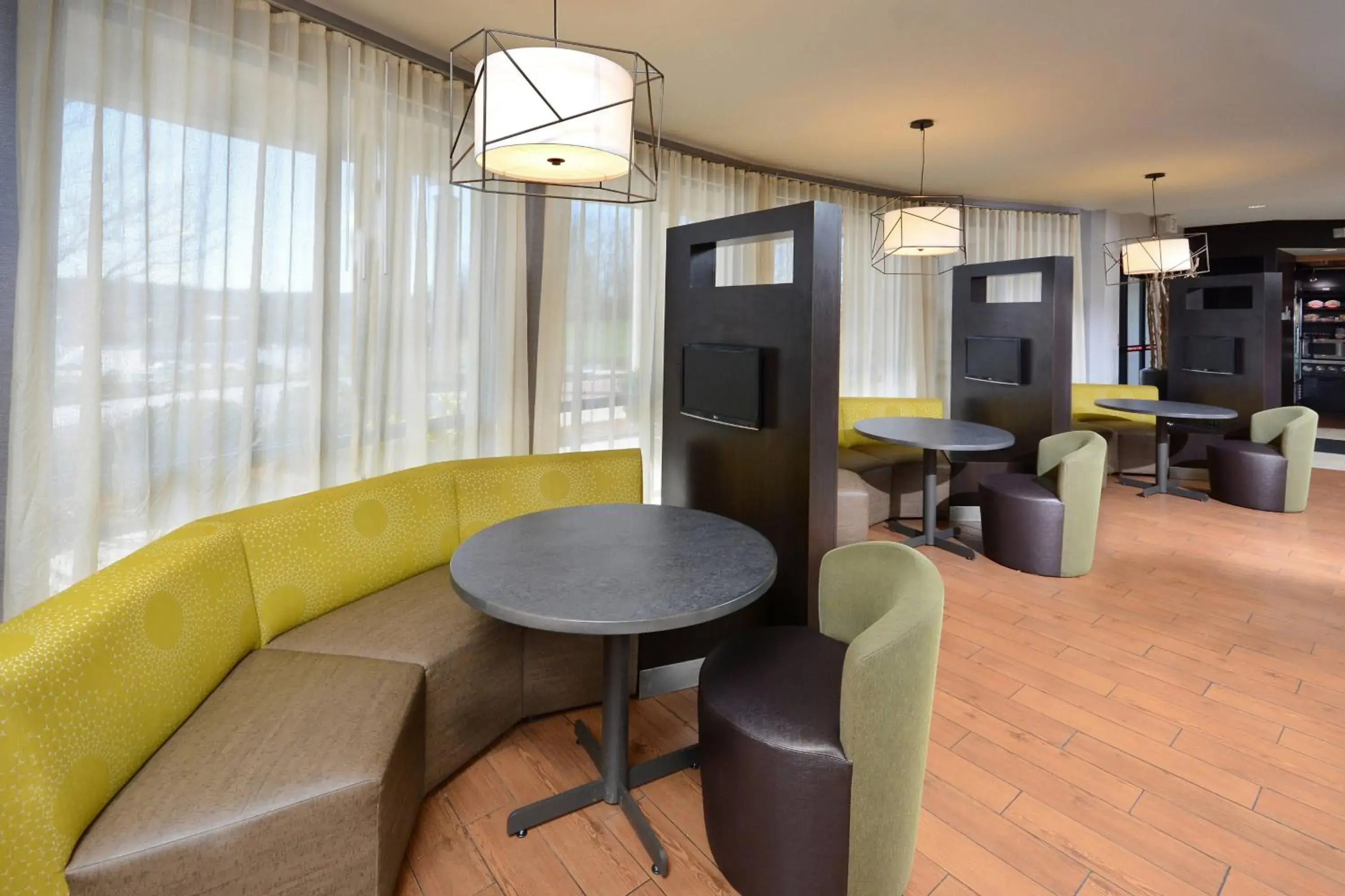 Other, Lounge/Bar in Courtyard by Marriott Danville