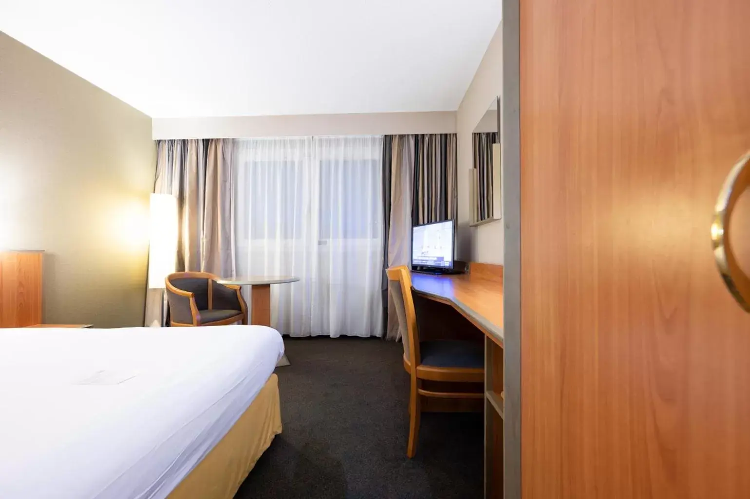 Standard Room in Holiday Inn Calais-Centre, an IHG Hotel