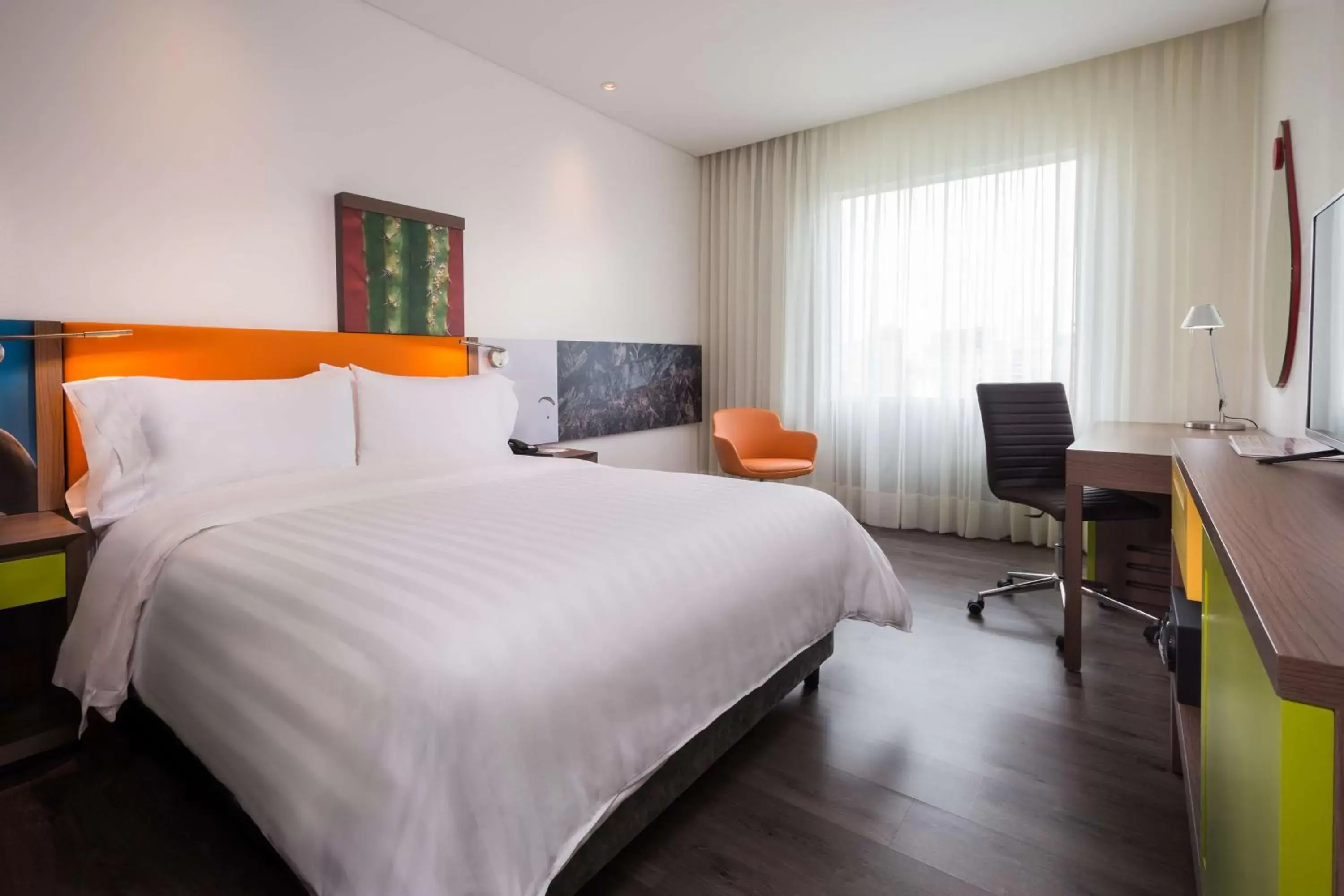 Bedroom, Bed in Hampton By Hilton Bucaramanga