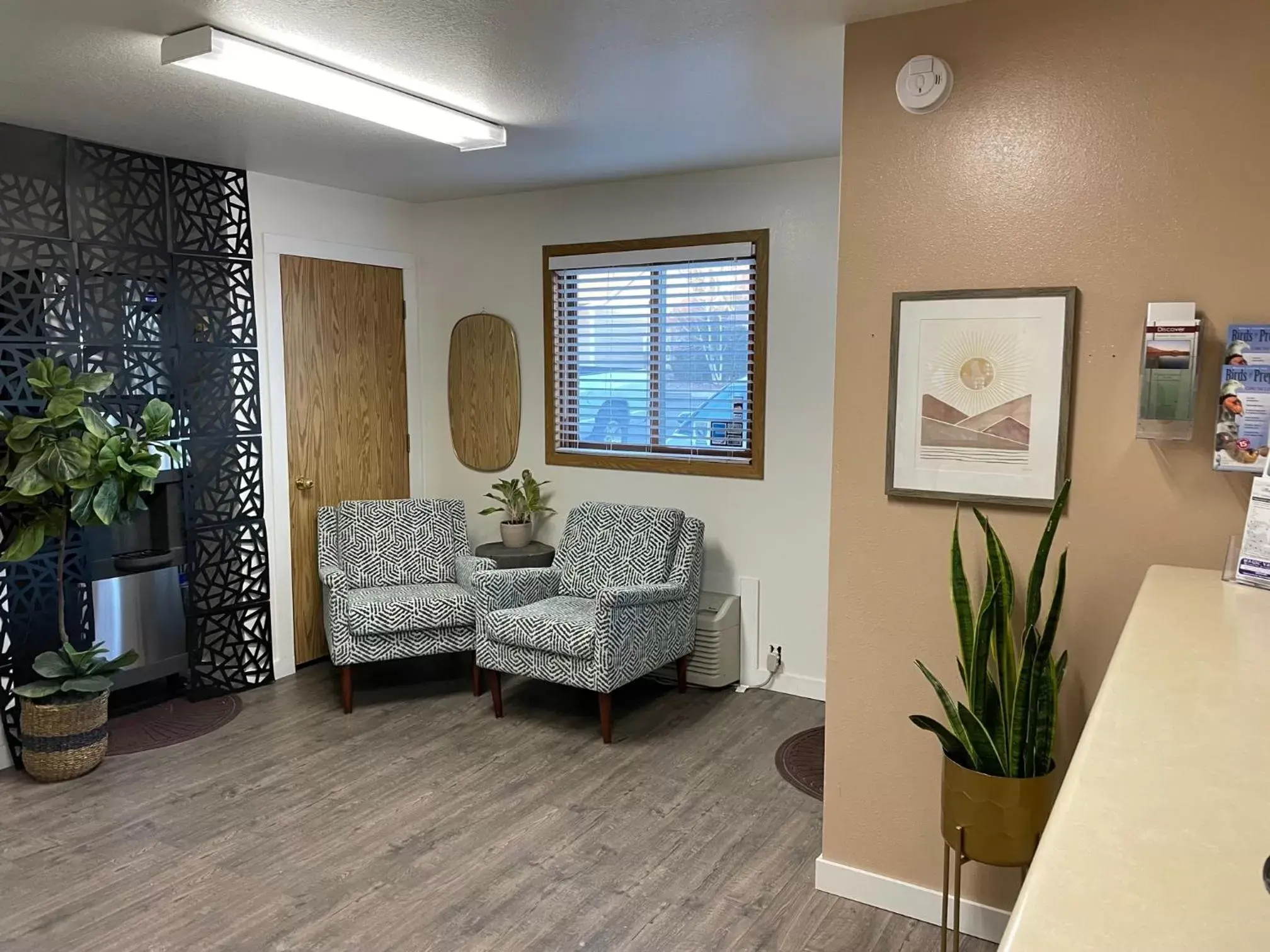 Seating Area in Hagerman Valley Inn