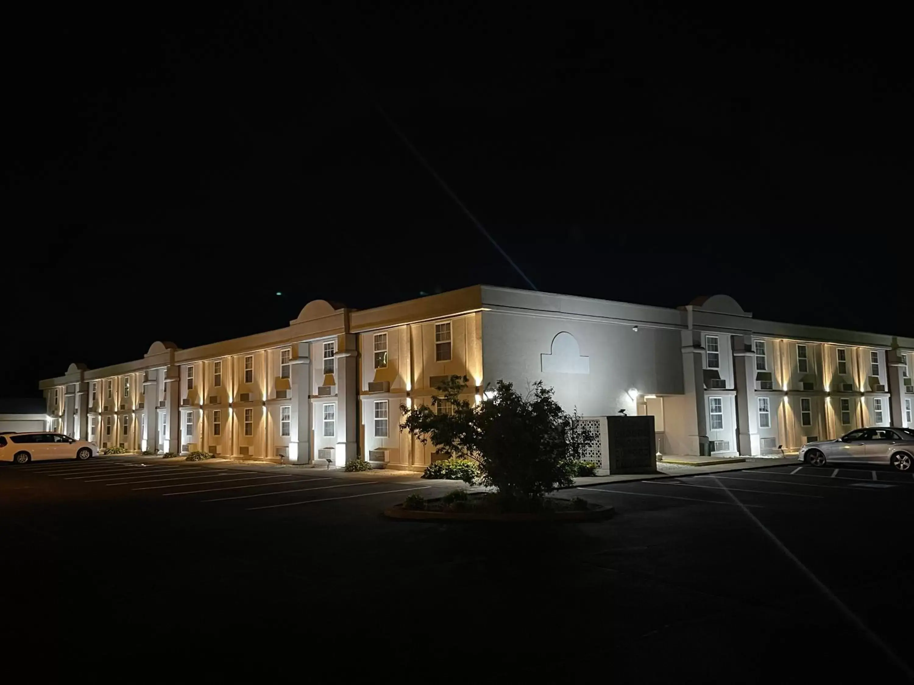 Property Building in Days Inn by Wyndham Conneaut