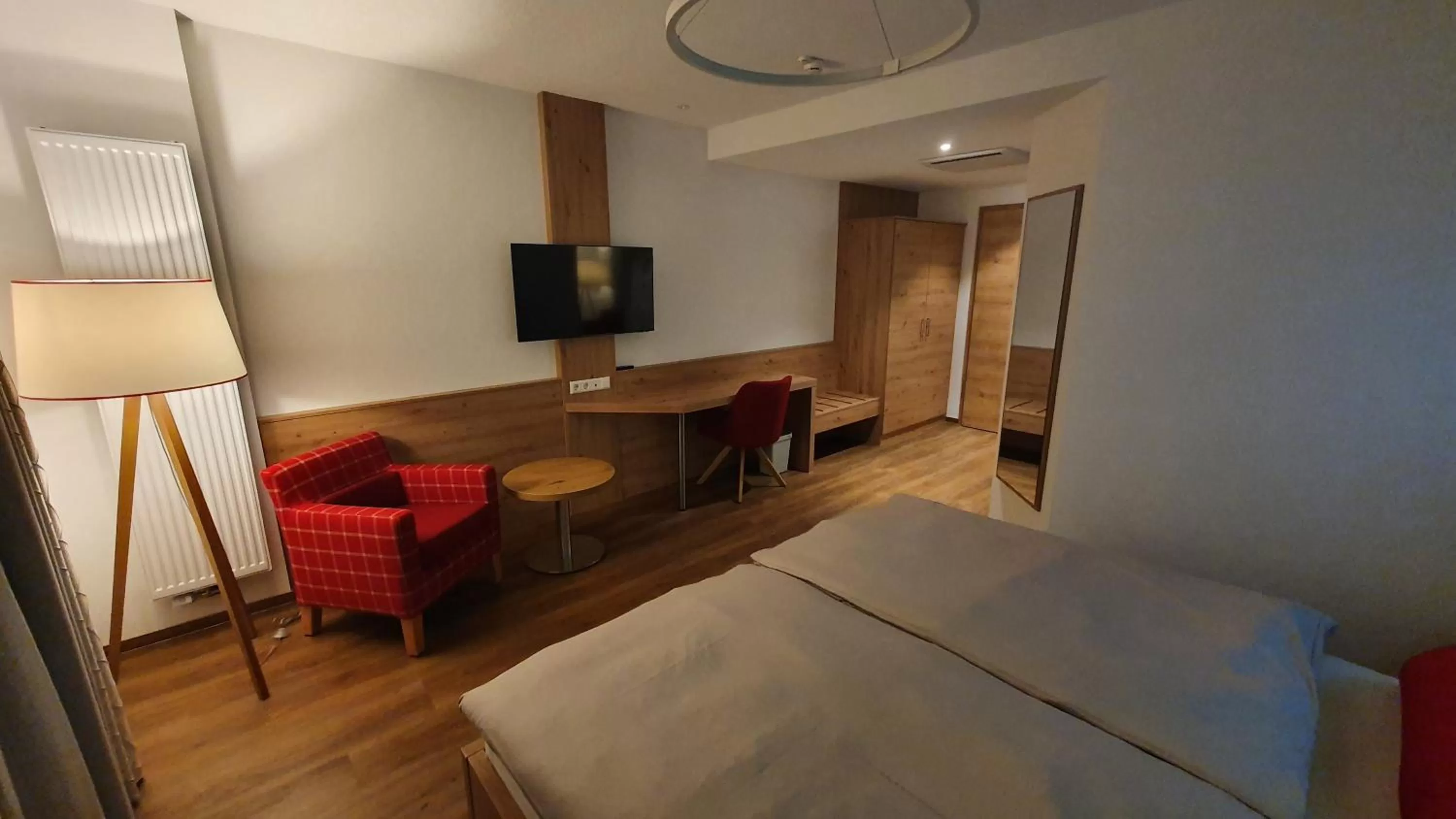 Photo of the whole room, Bed in Der Adler