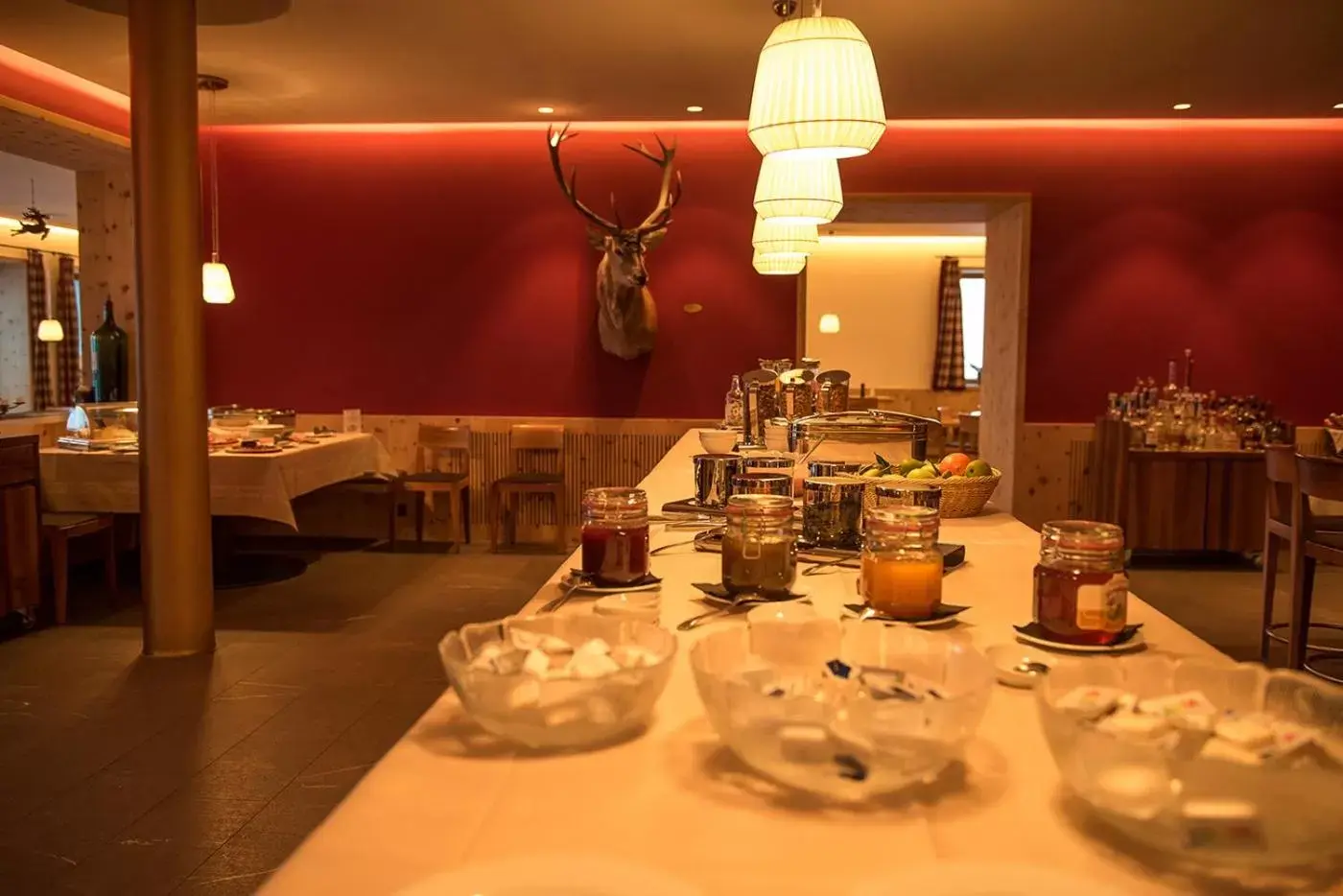 Buffet breakfast, Restaurant/Places to Eat in Romantik Hotel Muottas Muragl