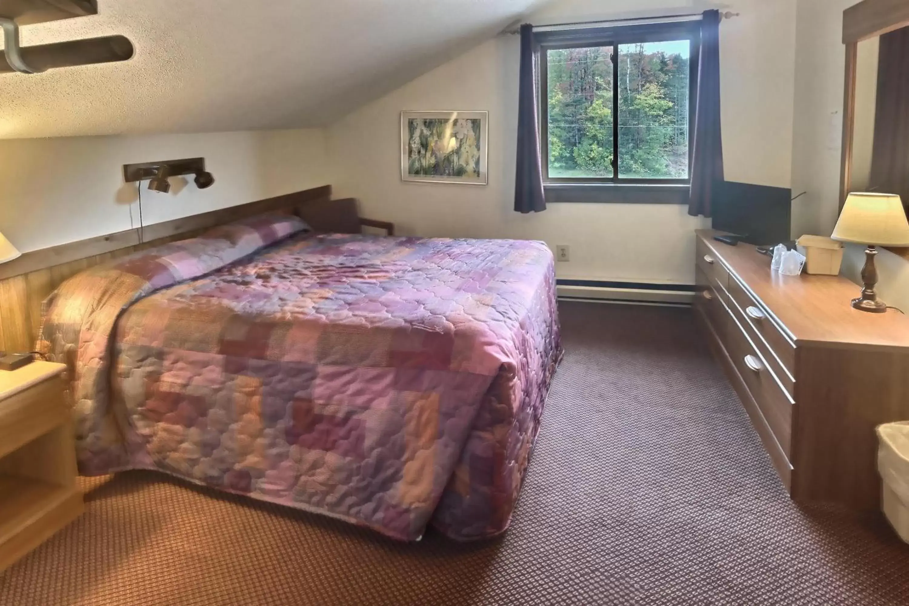 Photo of the whole room, Bed in Mountain Sports Inn