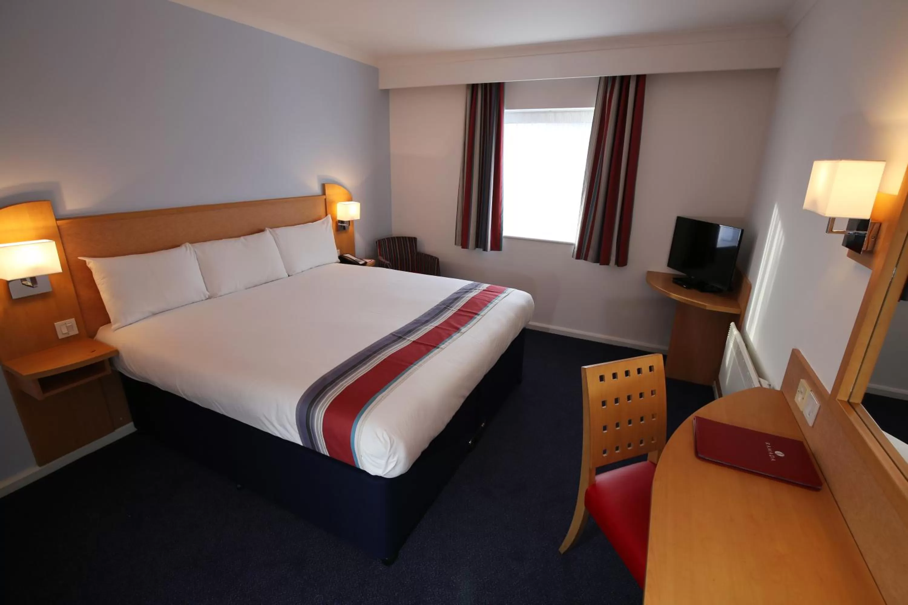 Bedroom, Bed in Ramada Wakefield
