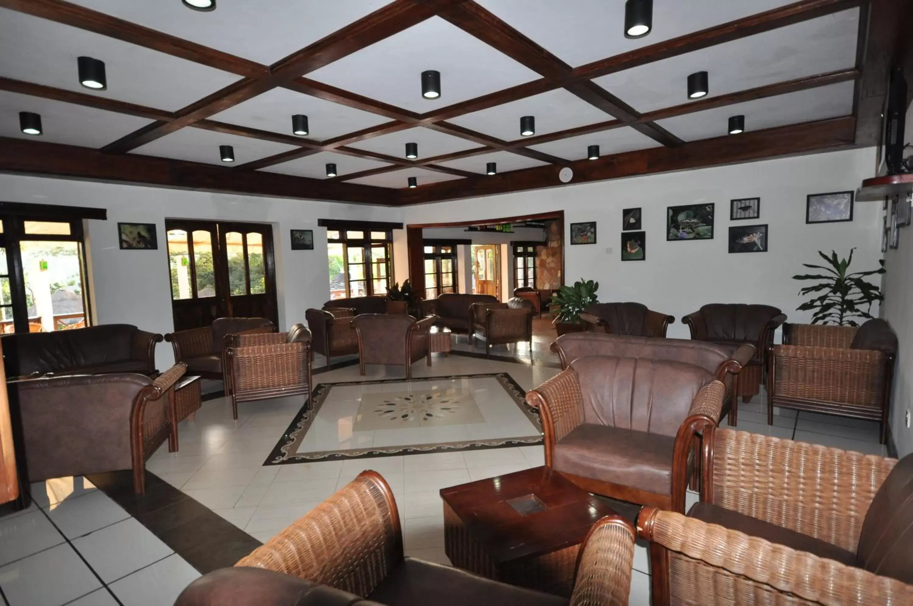 Lounge or bar, Seating Area in Jinja Nile Resort