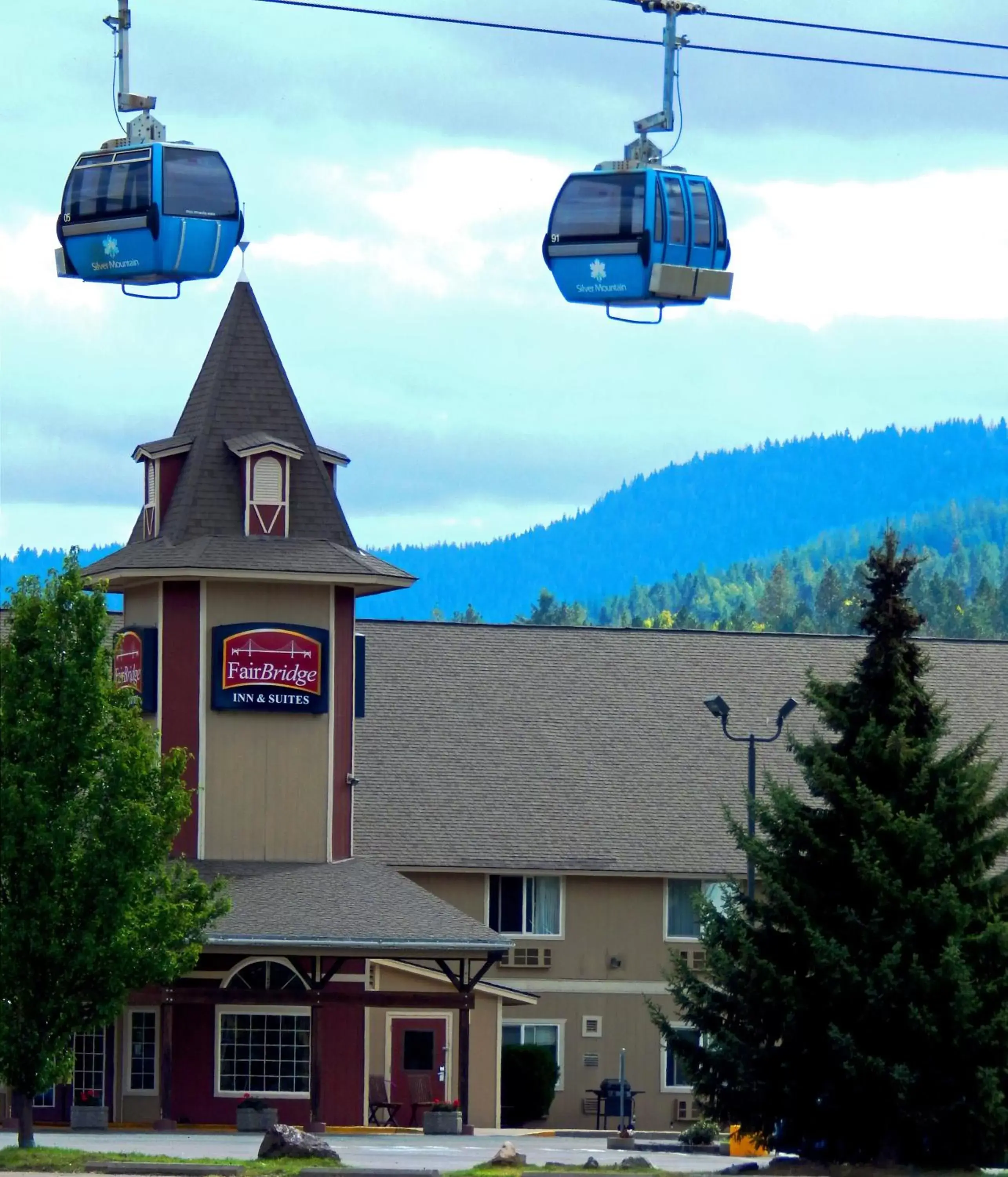 Property building in FairBridge Inn & Suites Kellogg Property building in FairBridge Inn & Suites Kellogg