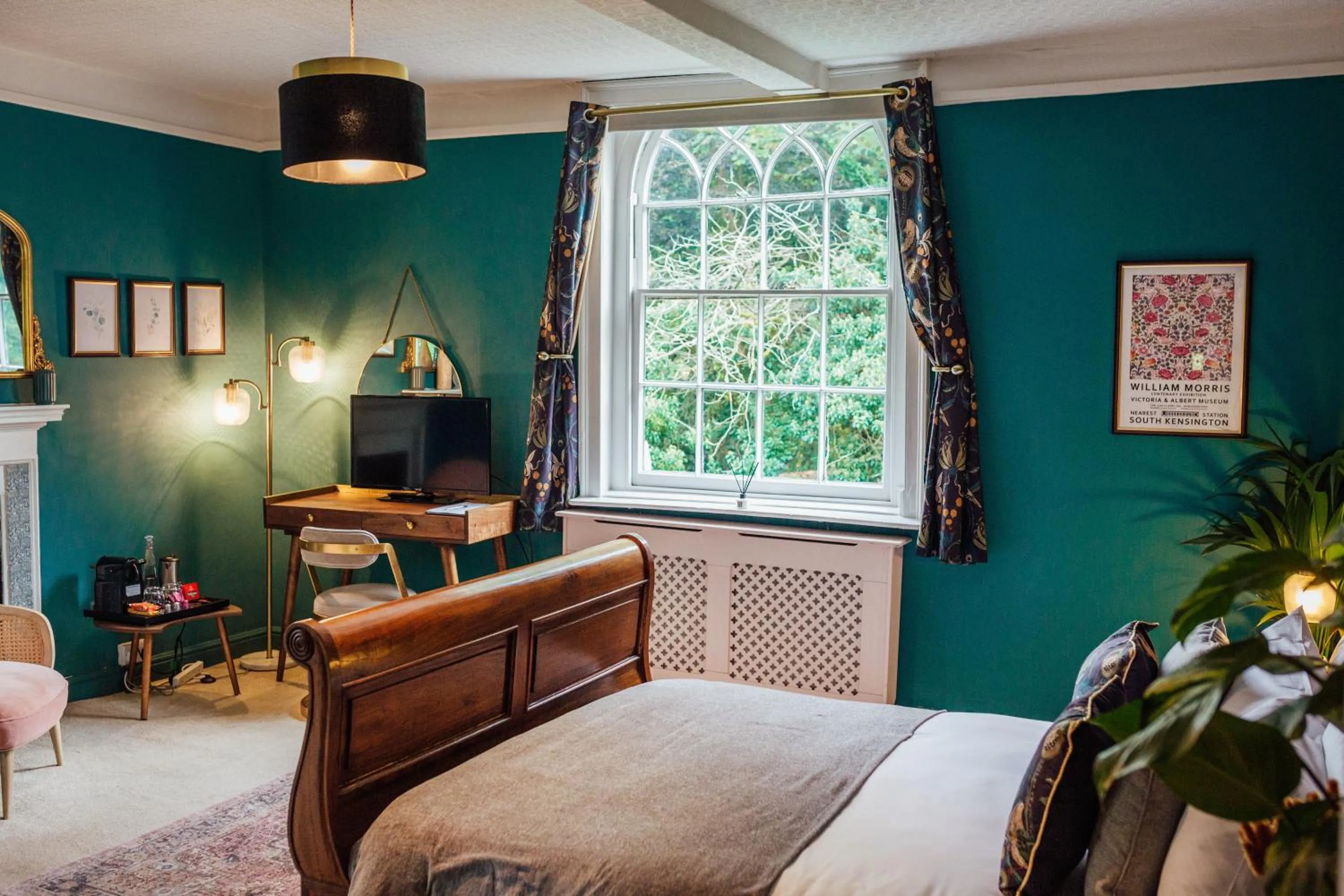 Bed in Old Rectory House, Redditch