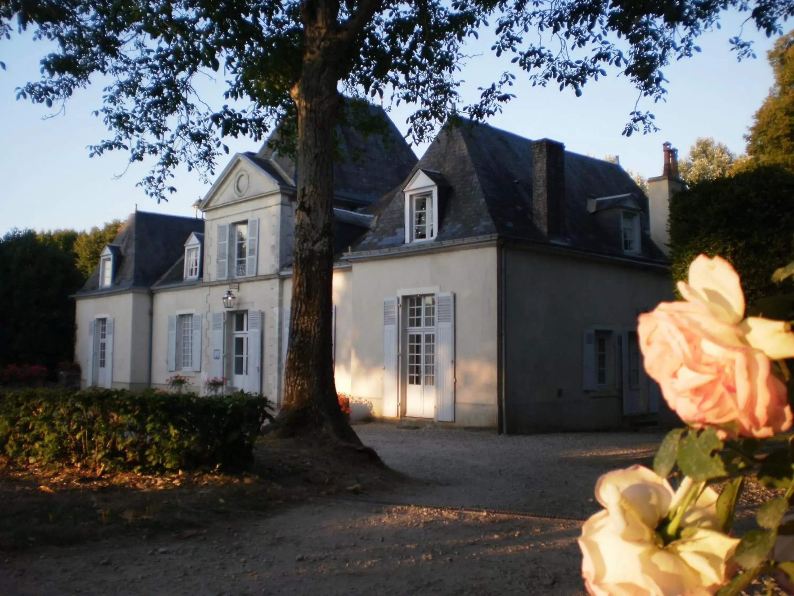 Facade/entrance, Property Building in Domaine De Chatenay - Le Mans