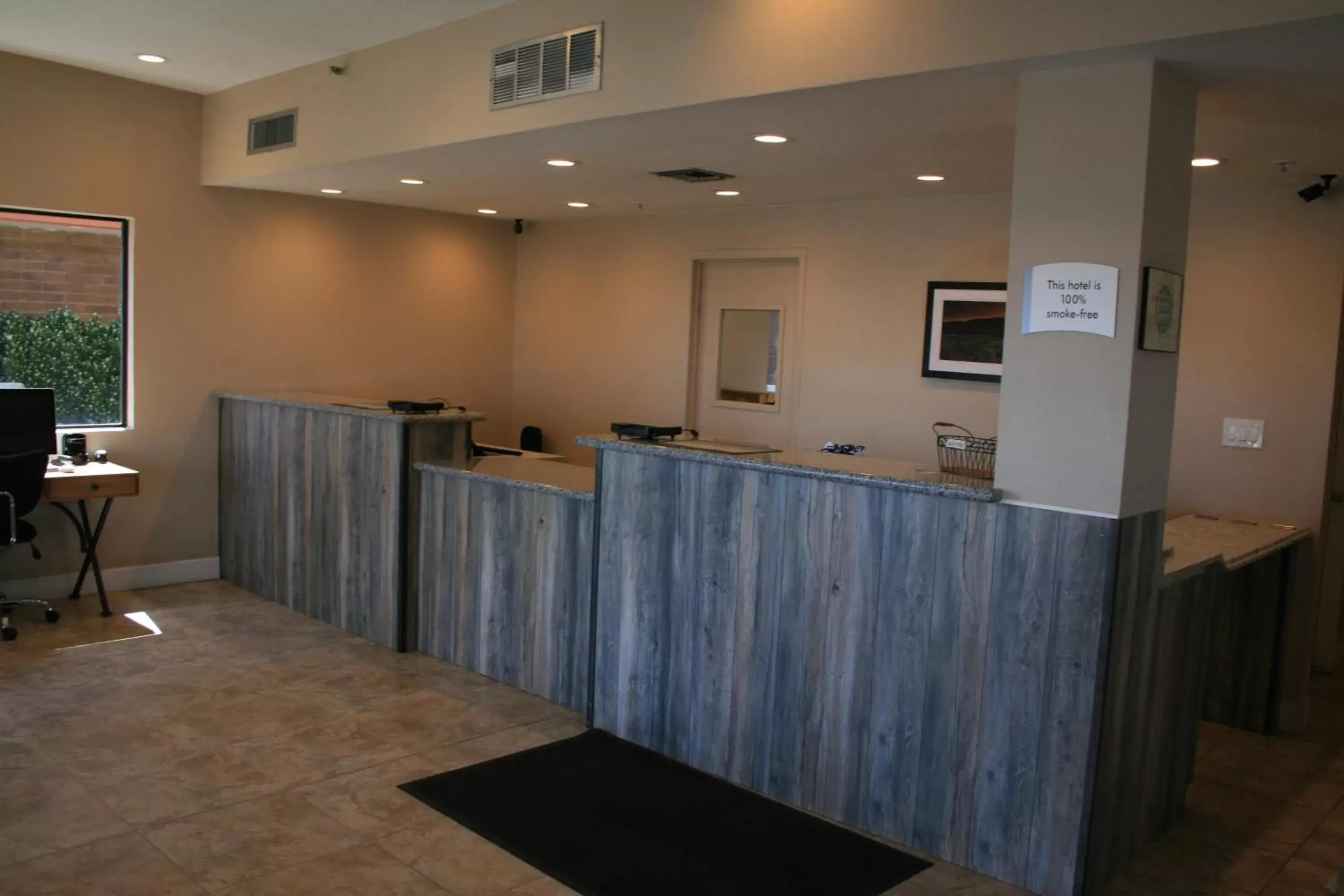 Lobby/Reception in Studio 6 Suites - Willcox, AZ