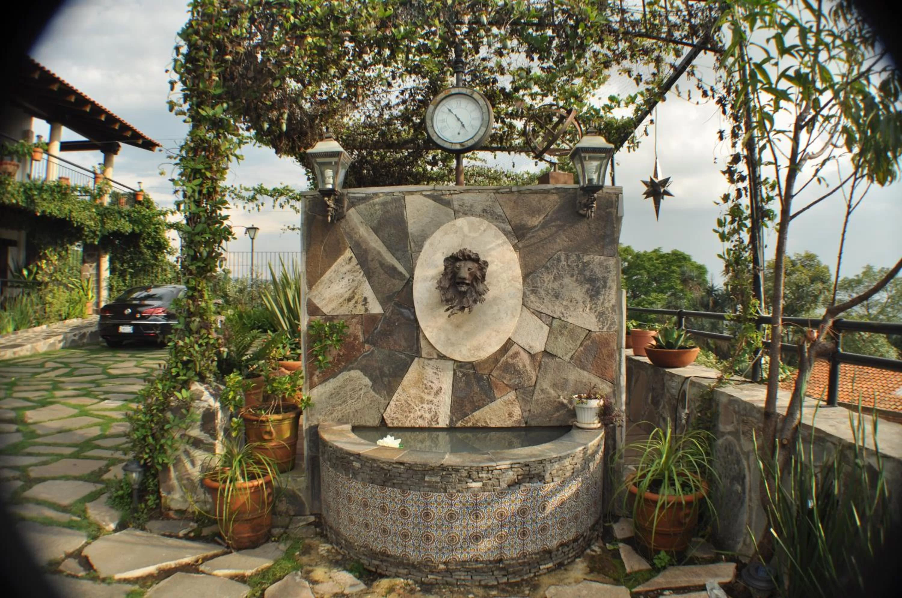 BBQ Facilities in Hotel Villa Cassis