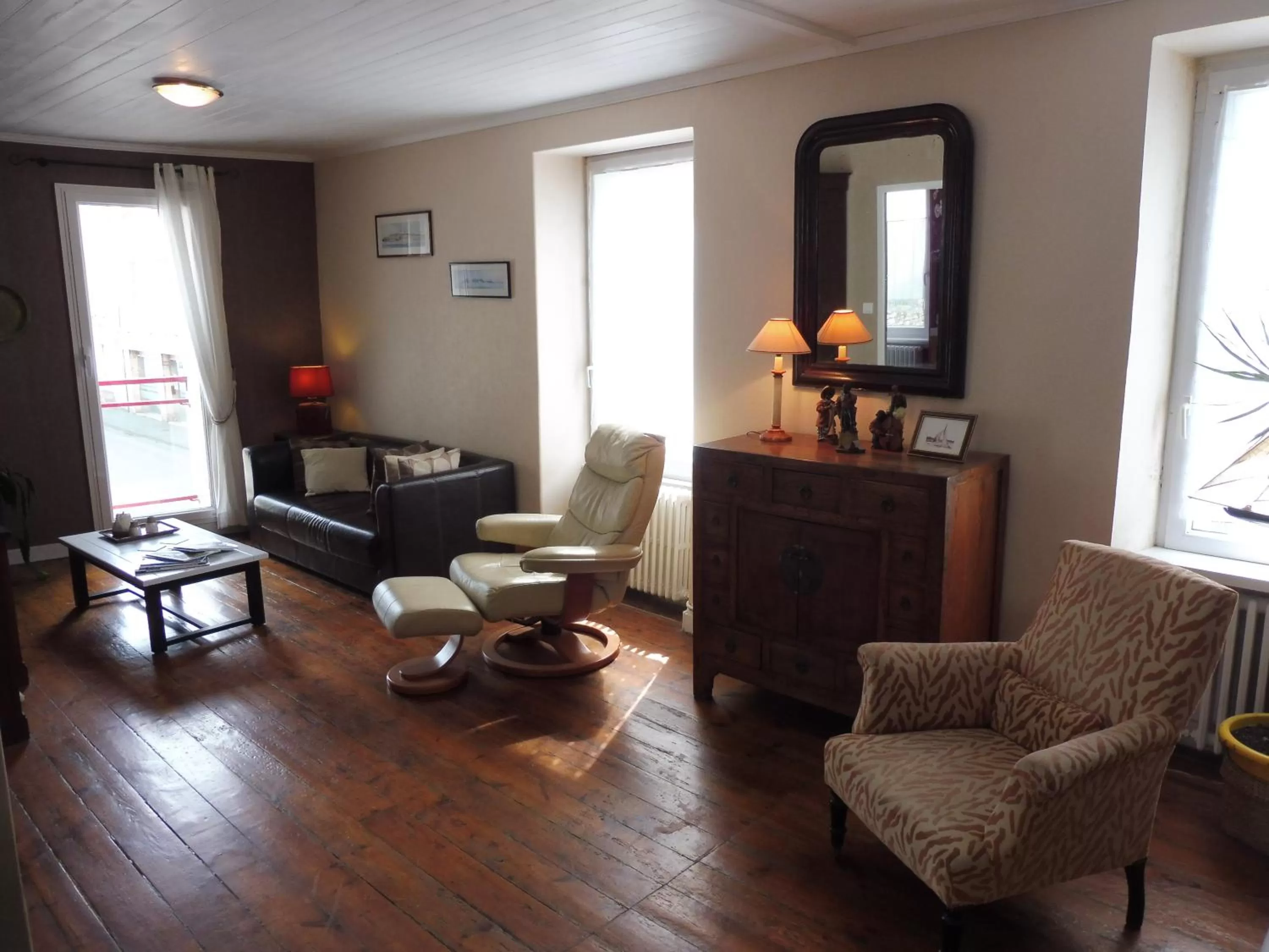 Living room in Ty Lireu