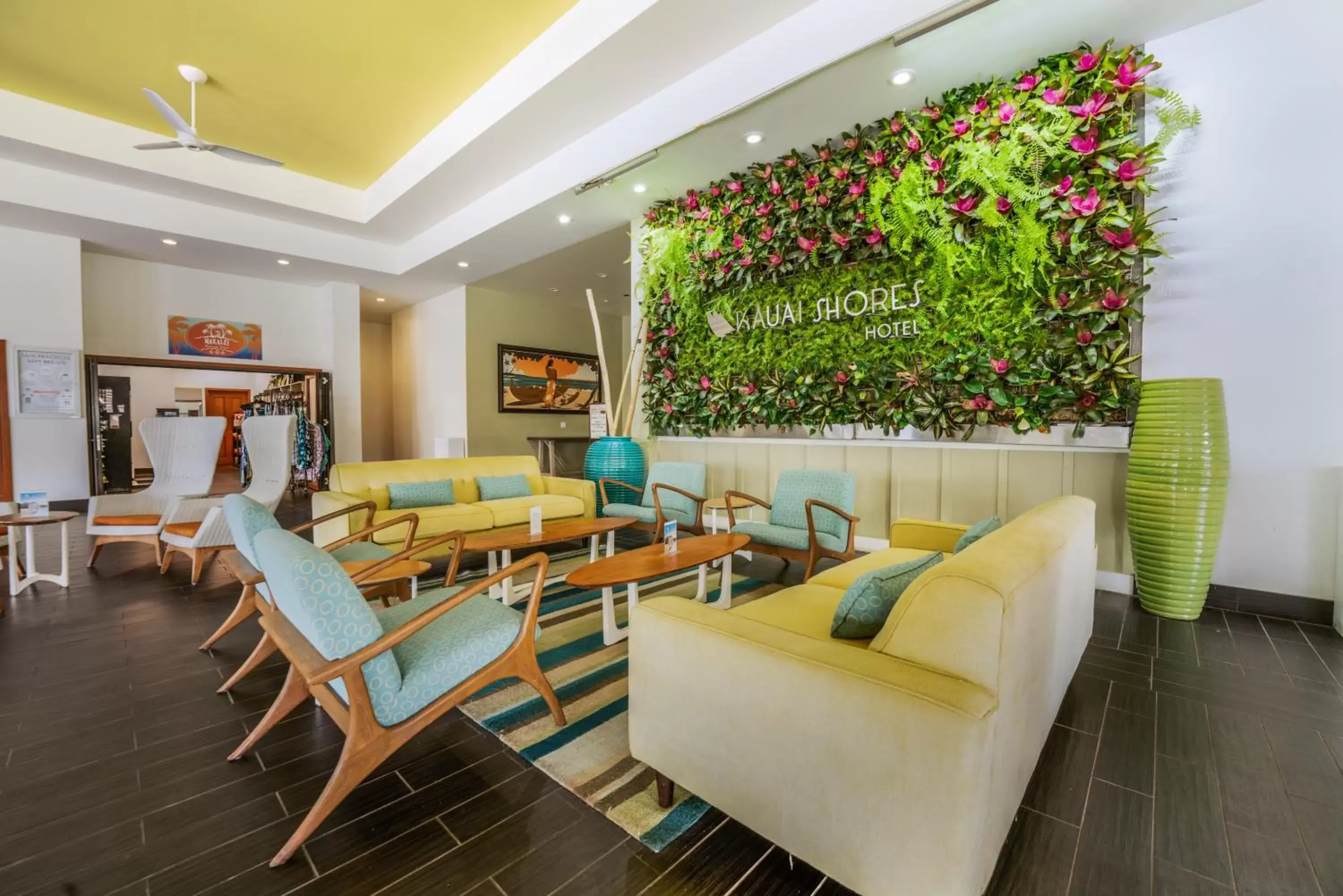 Property building in Kauai Shores Hotel Property building in Kauai Shores Hotel