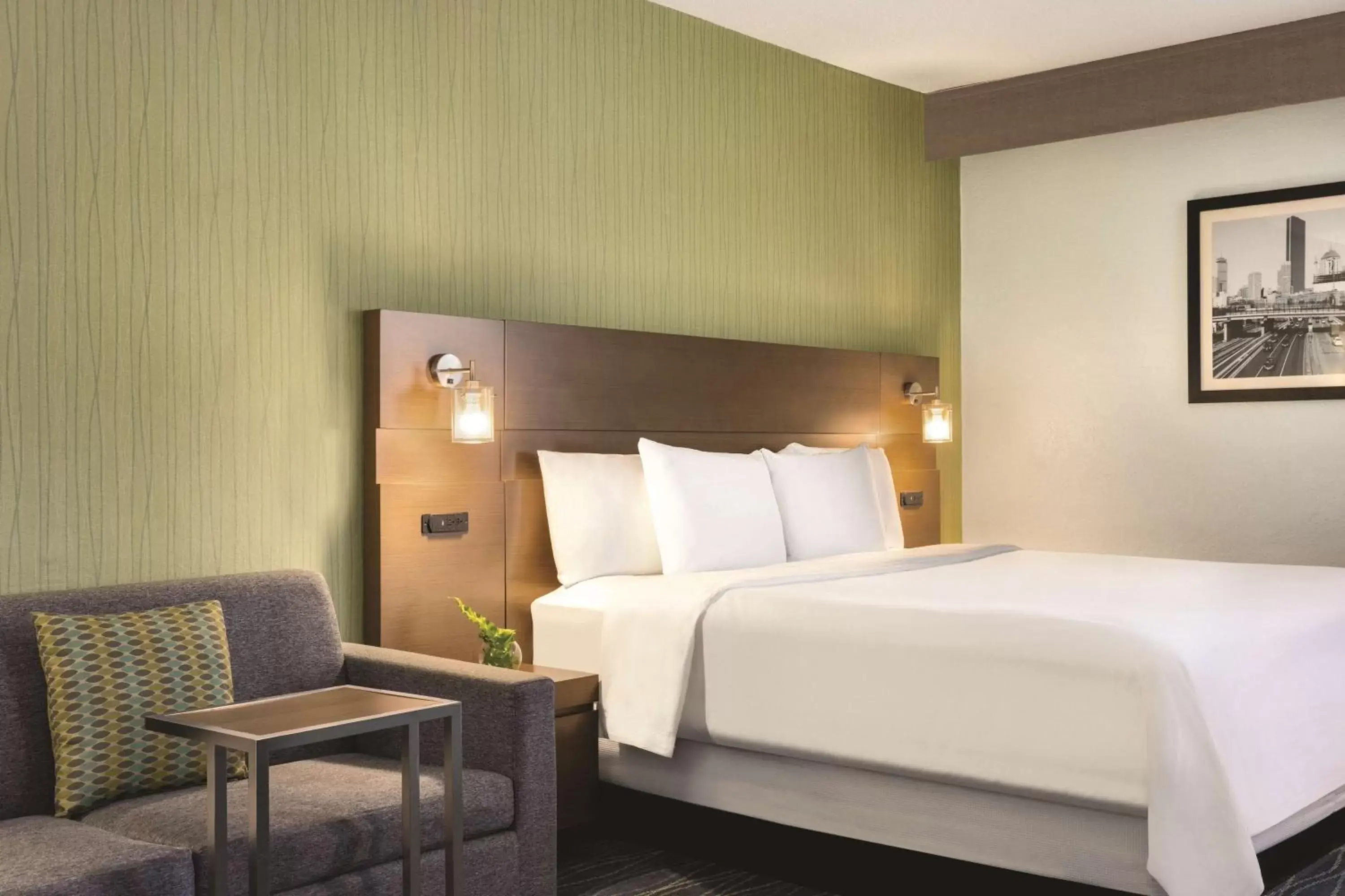 Photo of the whole room, Bed in Radisson Hotel Grand Rapids Riverfront