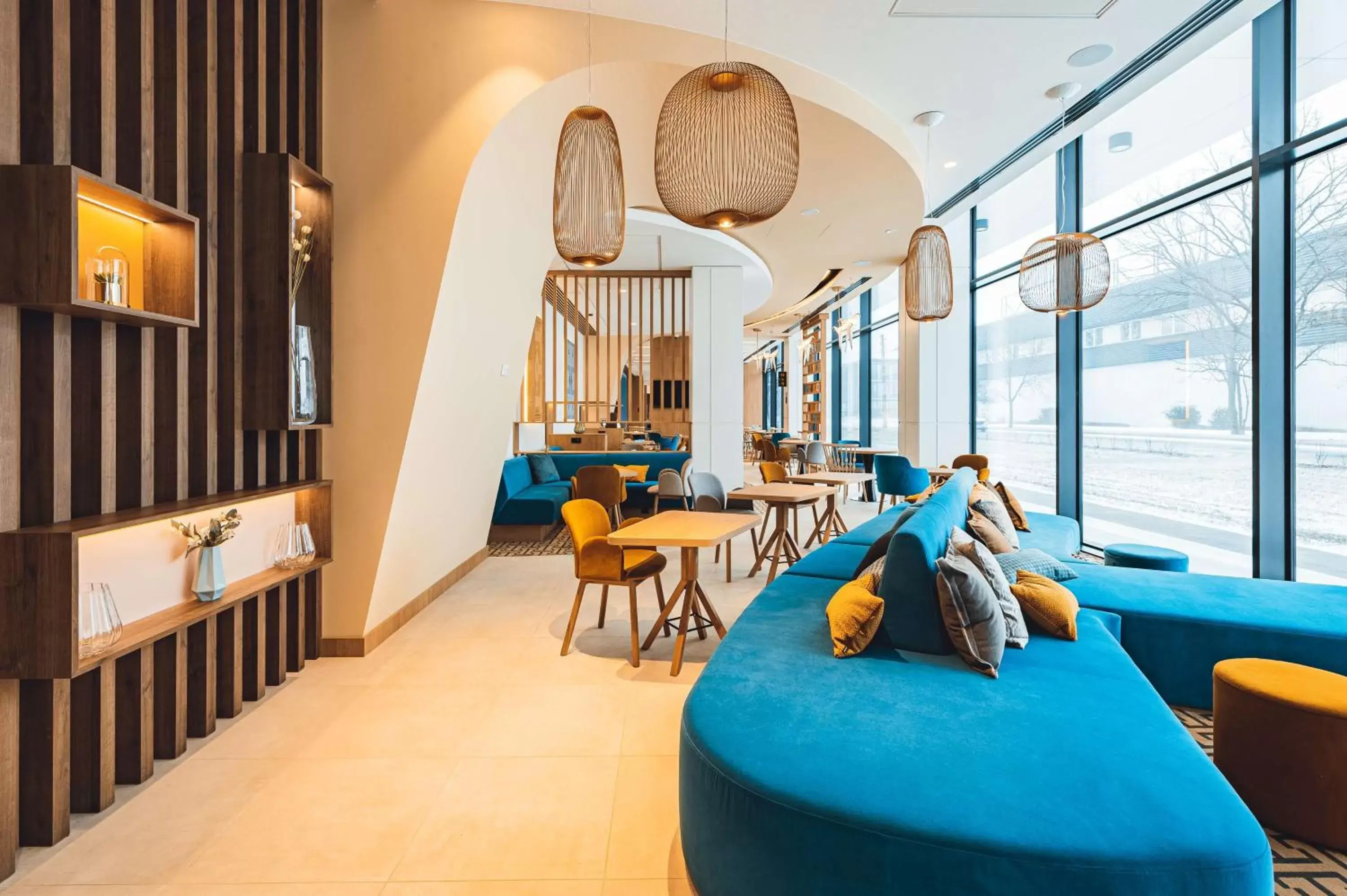 Lobby or reception in Hampton By Hilton Warsaw Reduta