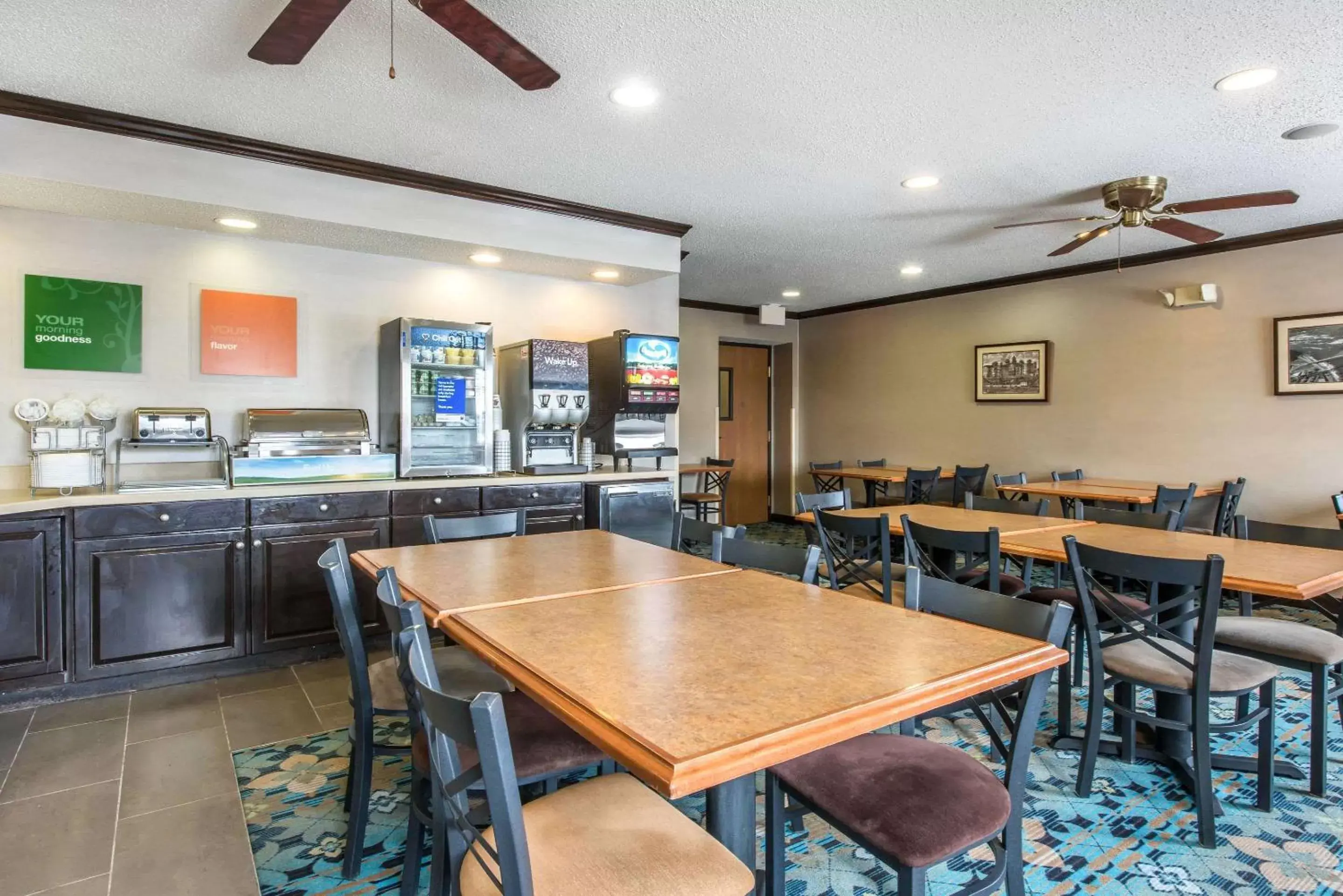 Restaurant/Places to Eat in Comfort Inn Weirton