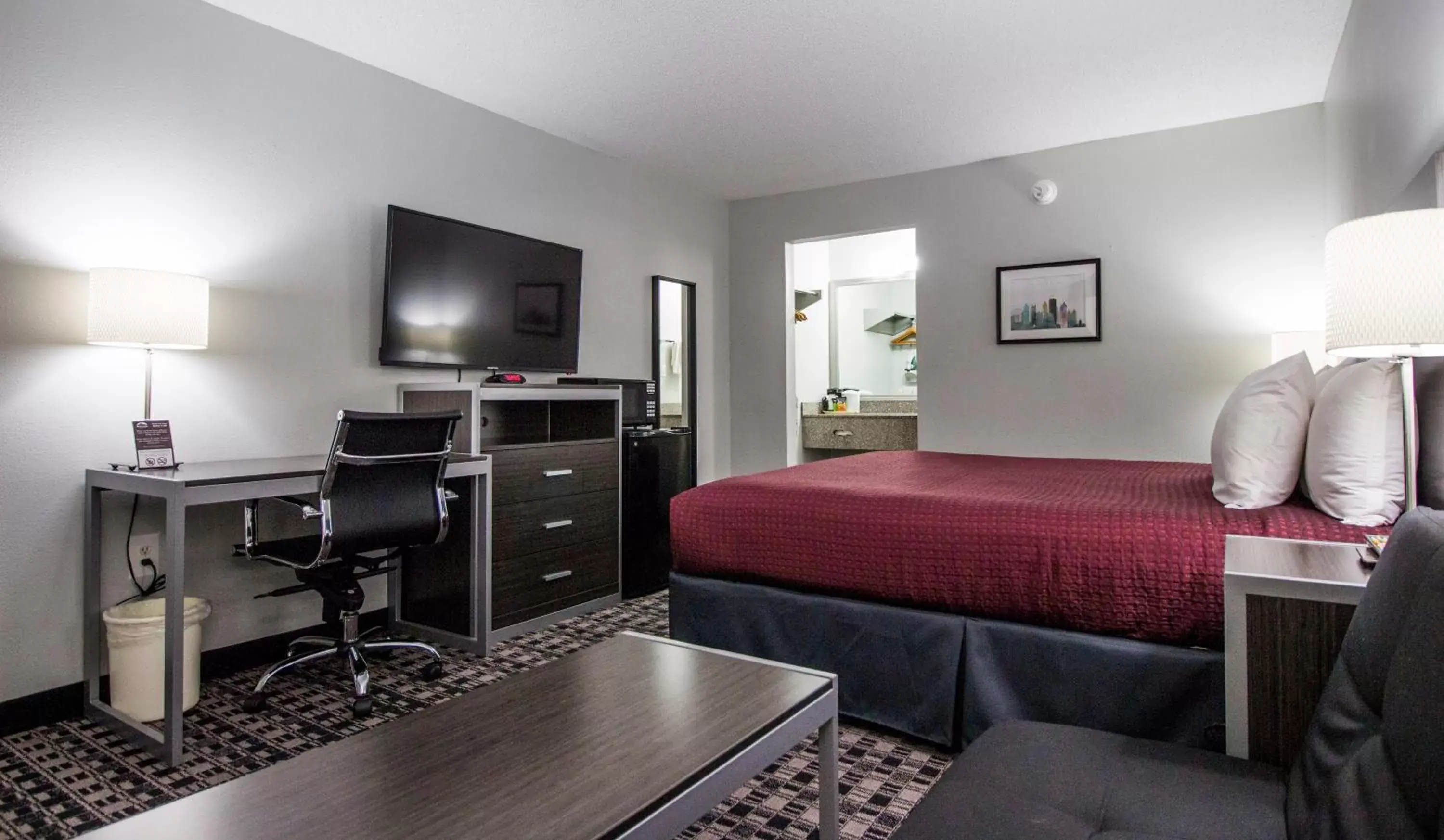 Bedroom, Bed in Brick Lodge Atlanta/Norcross Bedroom, Bed in Brick Lodge Atlanta/Norcross