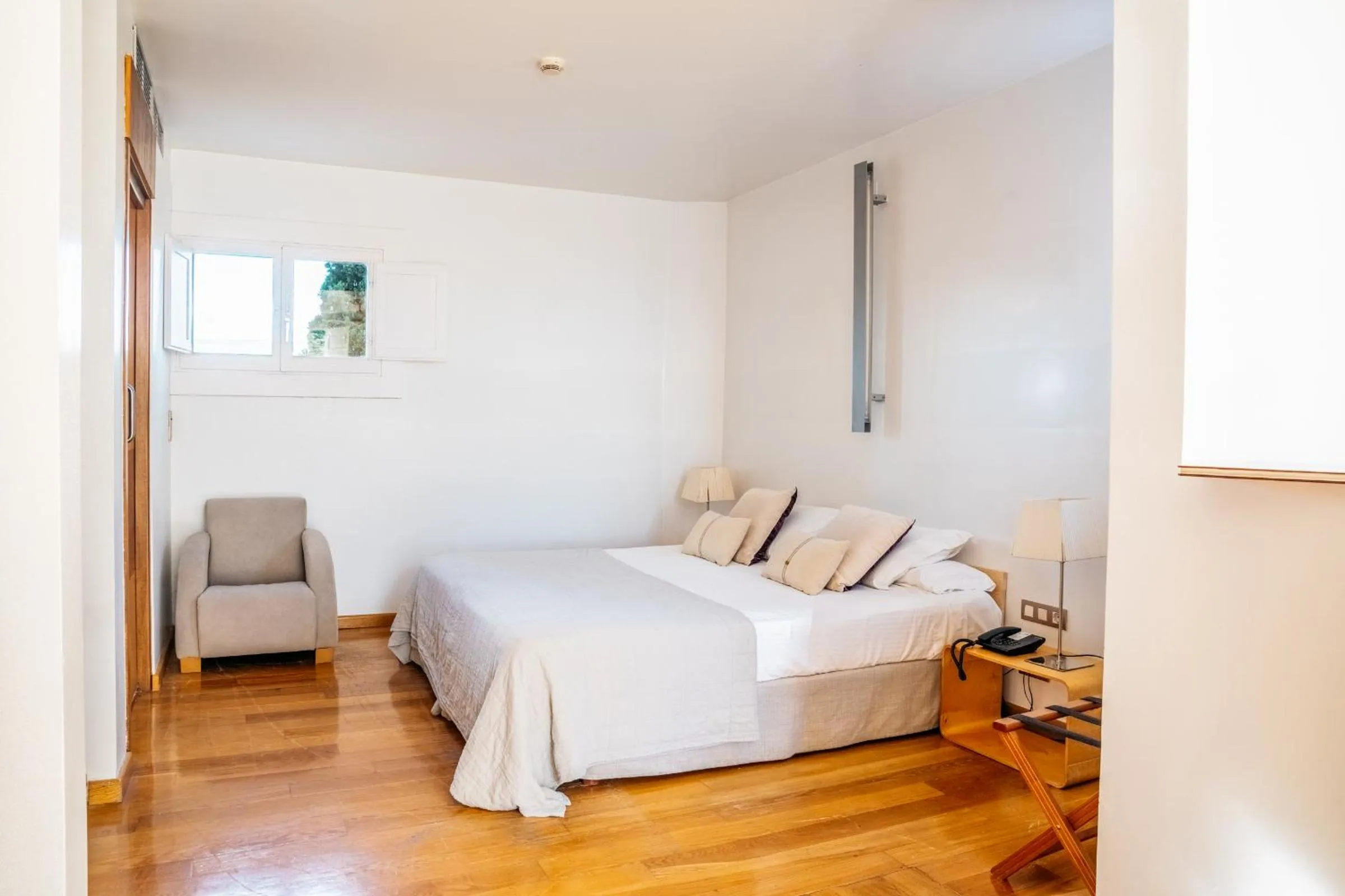 Bedroom, Bed in Hotel Boutique Mas Passamaner