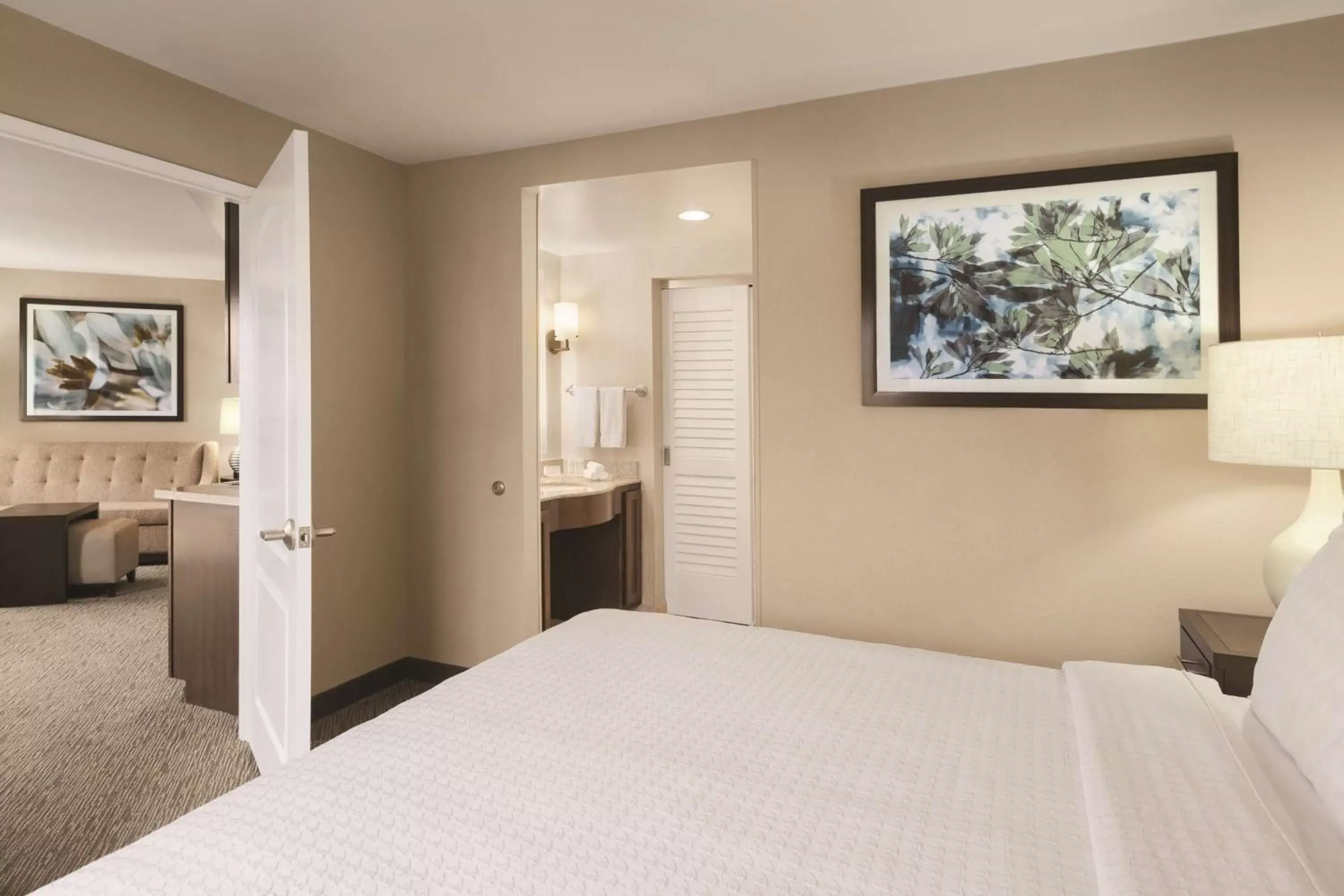 Living room, Bed in Homewood Suites by Hilton La Quinta