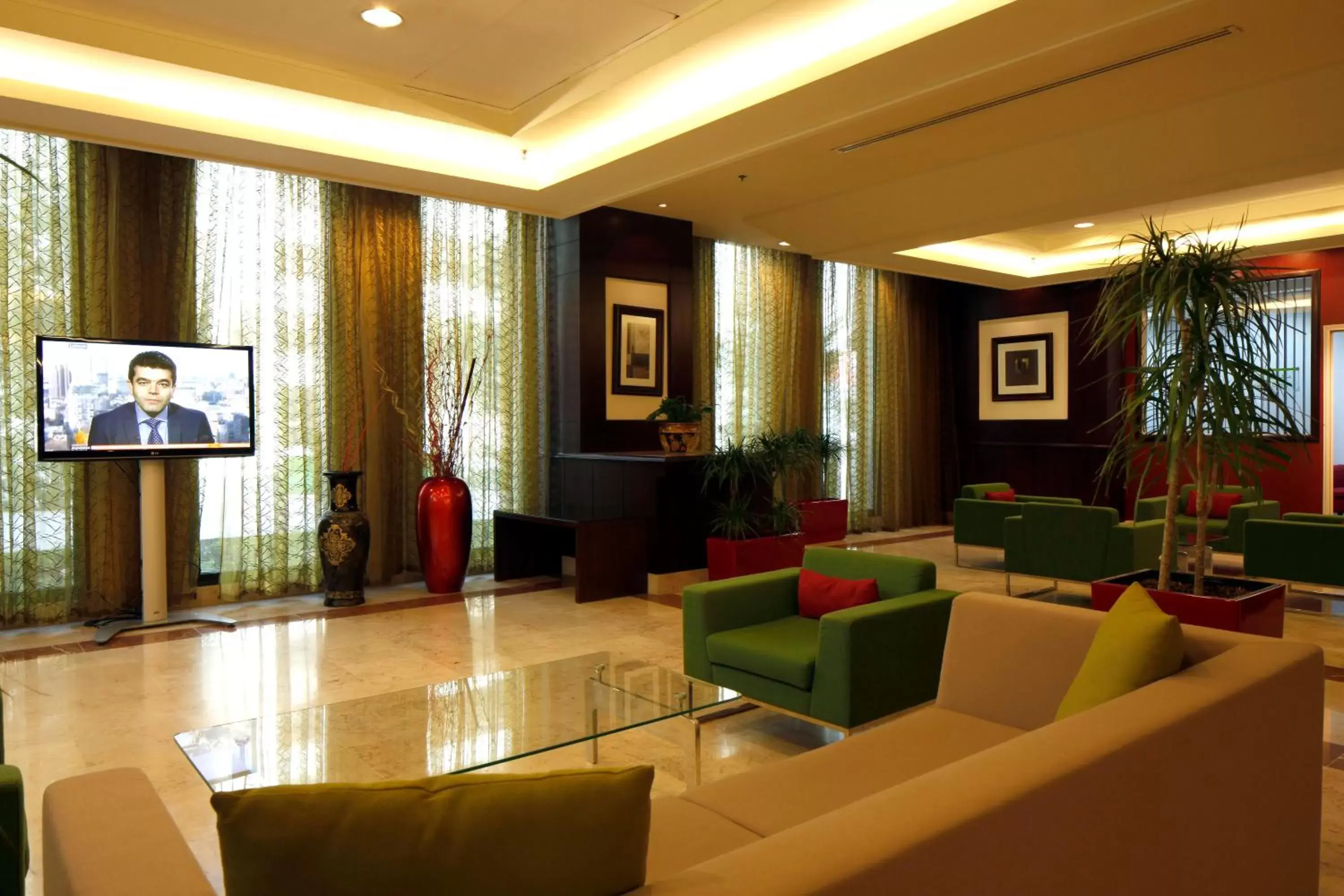 Property building, Lobby/Reception in Holiday Inn Olaya, an IHG Hotel