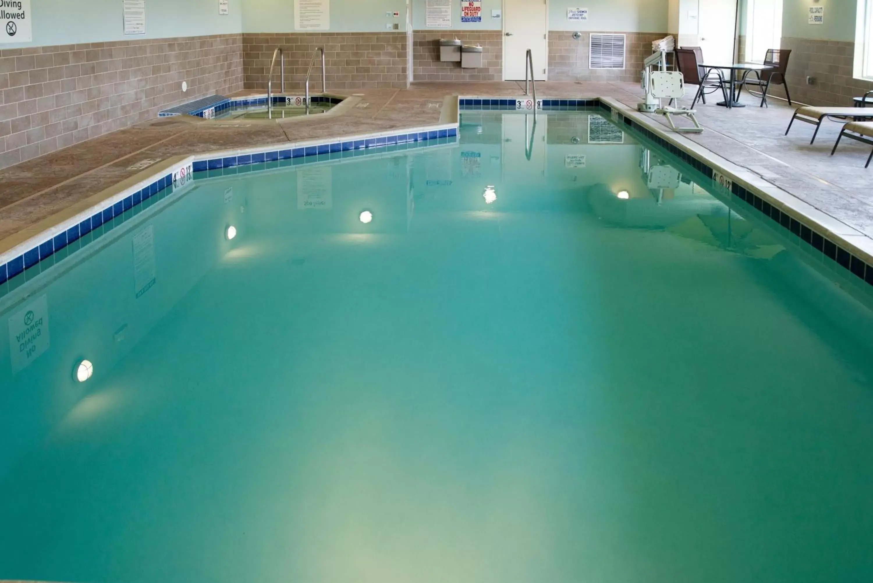 Swimming Pool in Holiday Inn Express - Albert Lea, an IHG Hotel