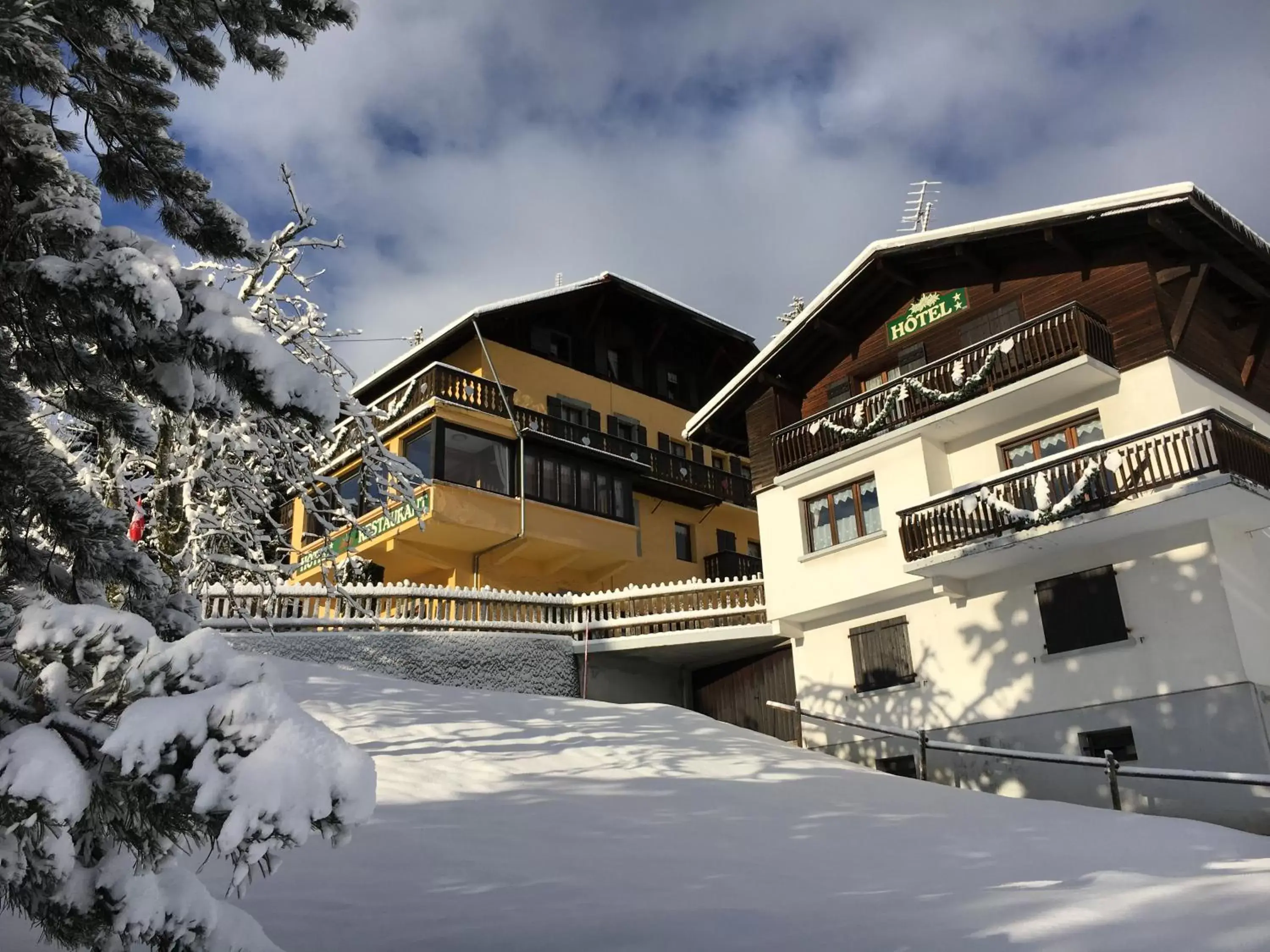 Property building, Winter in Hotel Les Granits